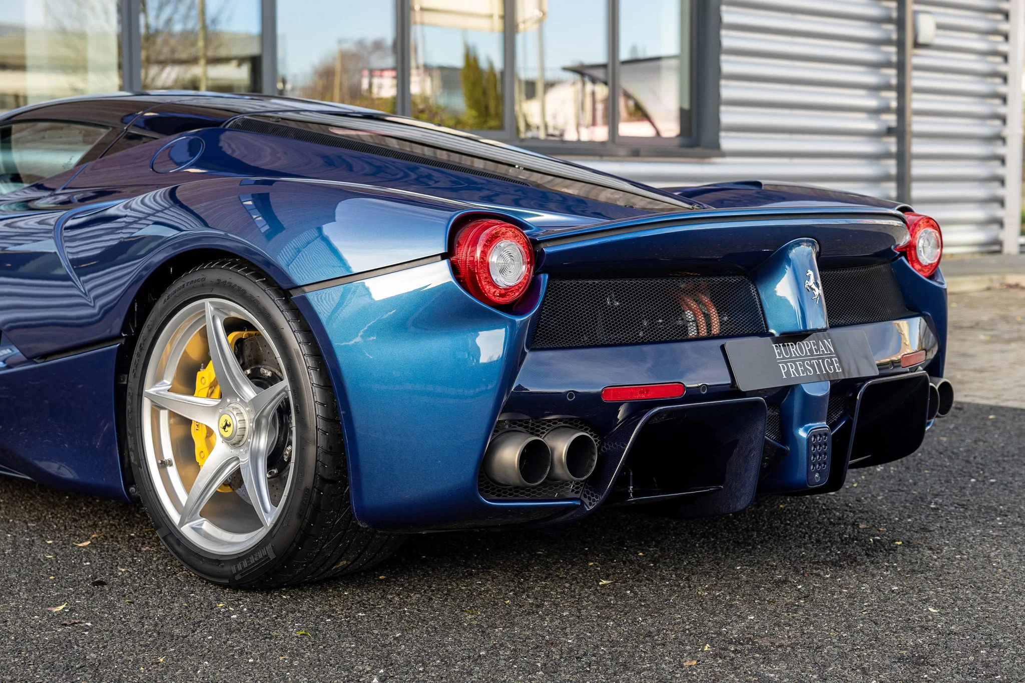 Blu NART Ferrari LaFerrari