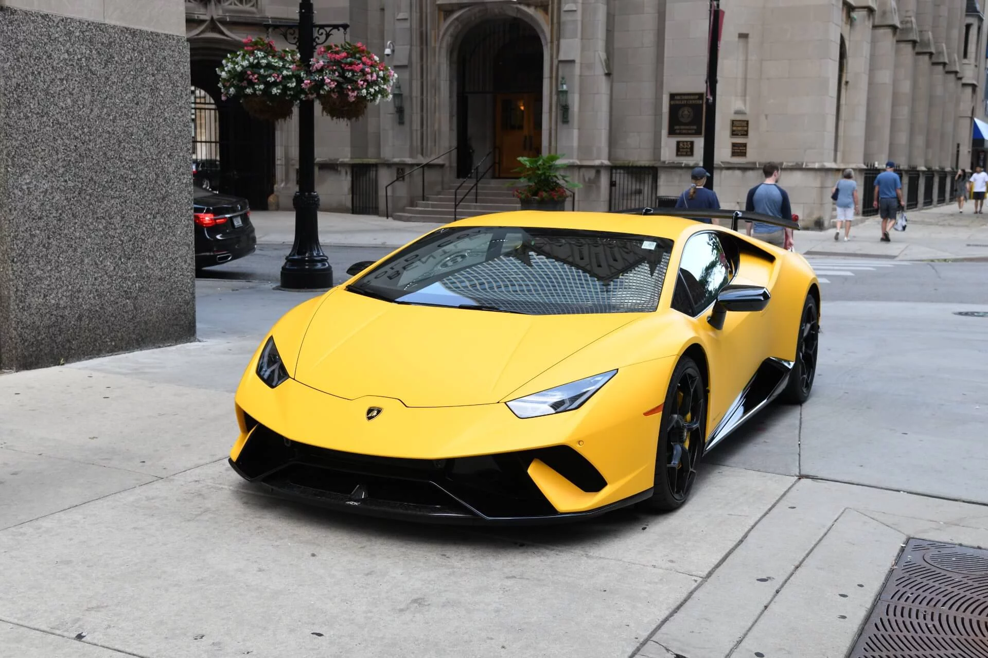 Giallo Horus Lamborghini Huracán