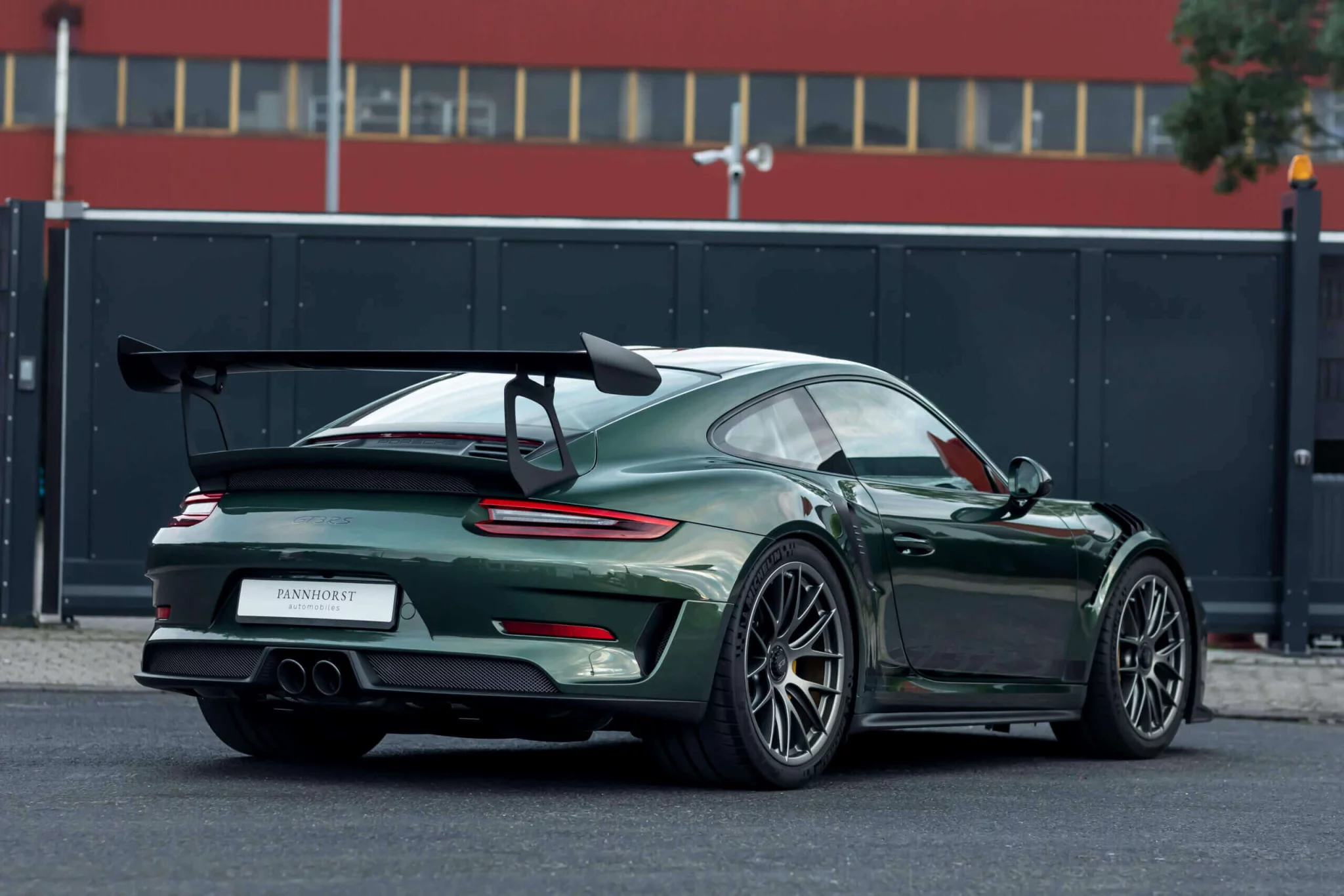 Oak Green Metallic Porsche 911 GT3 RS
