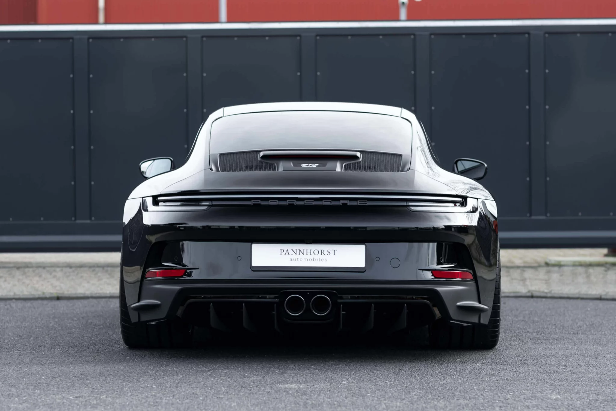 Black Porsche 911 GT3
