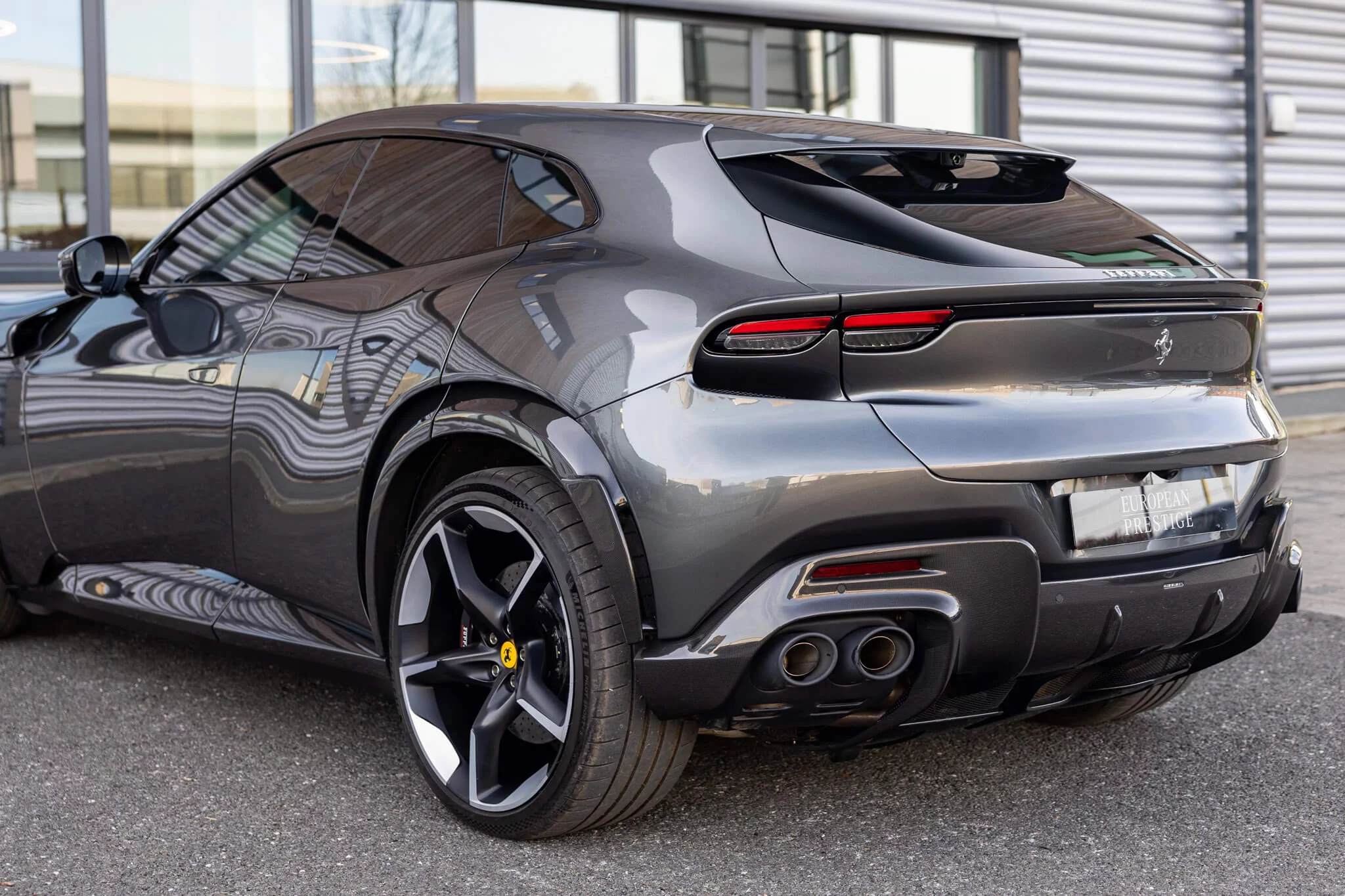 Grigio Silverstone Ferrari Purosangue