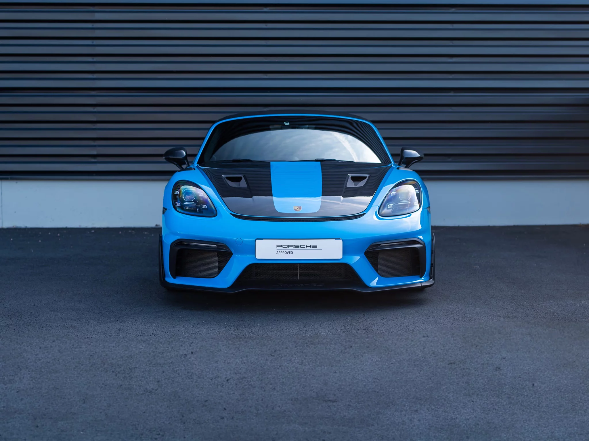 Riviera Blue Porsche 718 Spyder RS