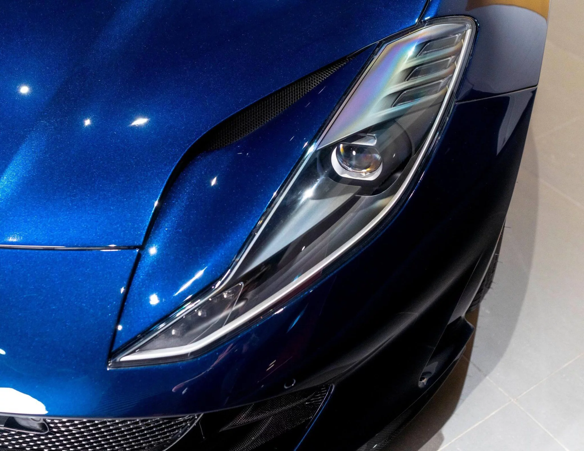 Blu Montreal Ferrari 812