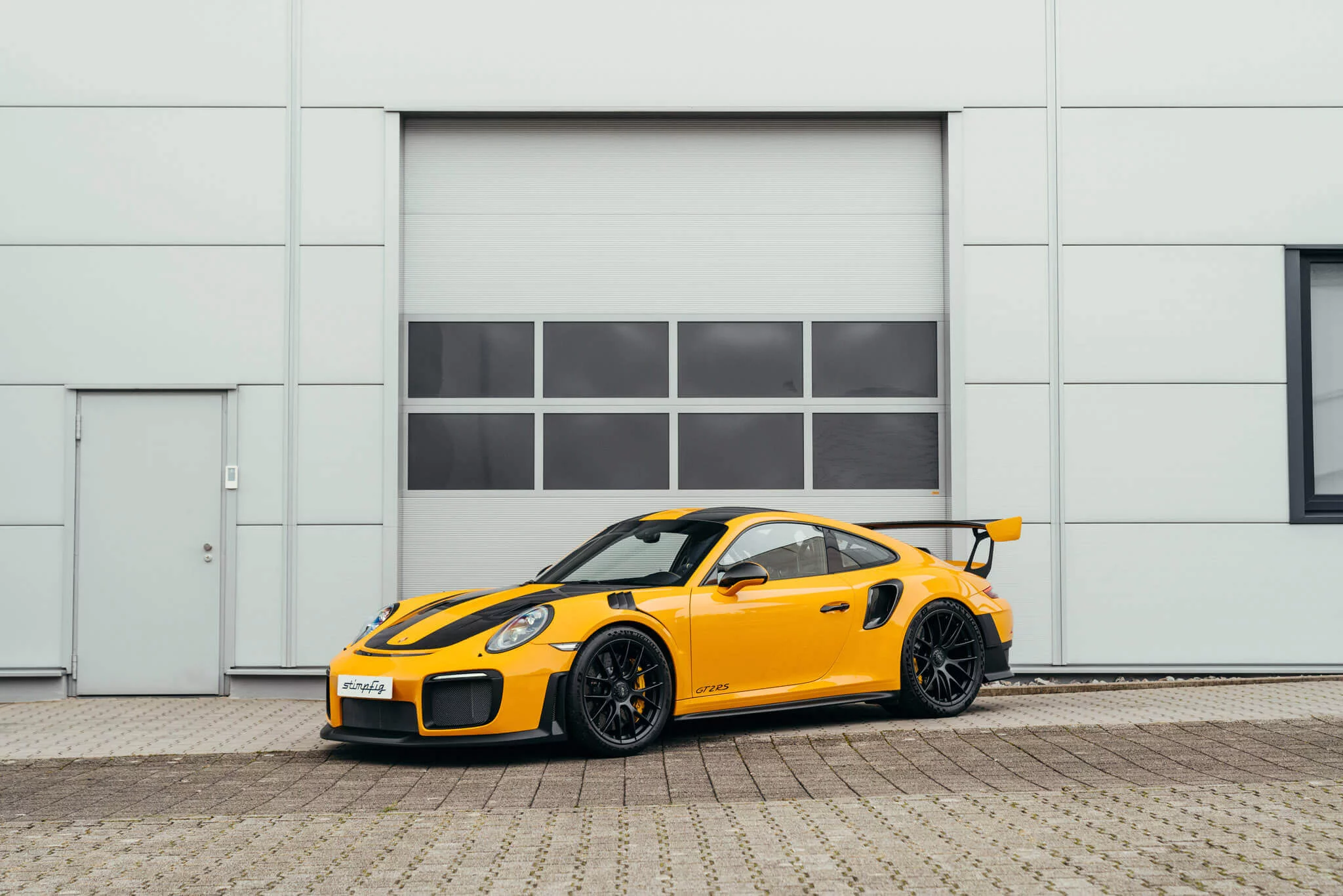 Signal Yellow Porsche 911 GT2 RS