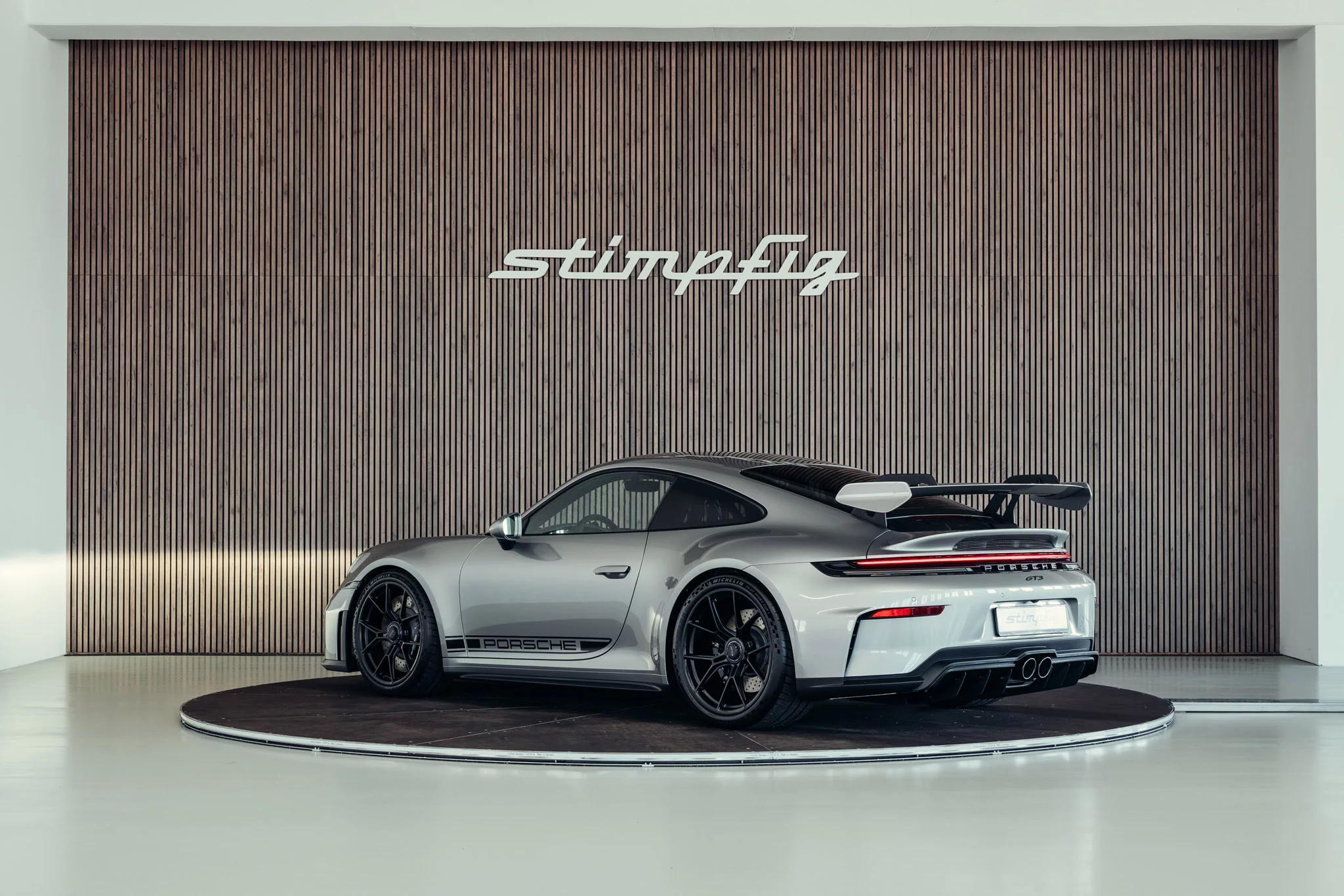 GT Silver Metallic Porsche 911 GT3