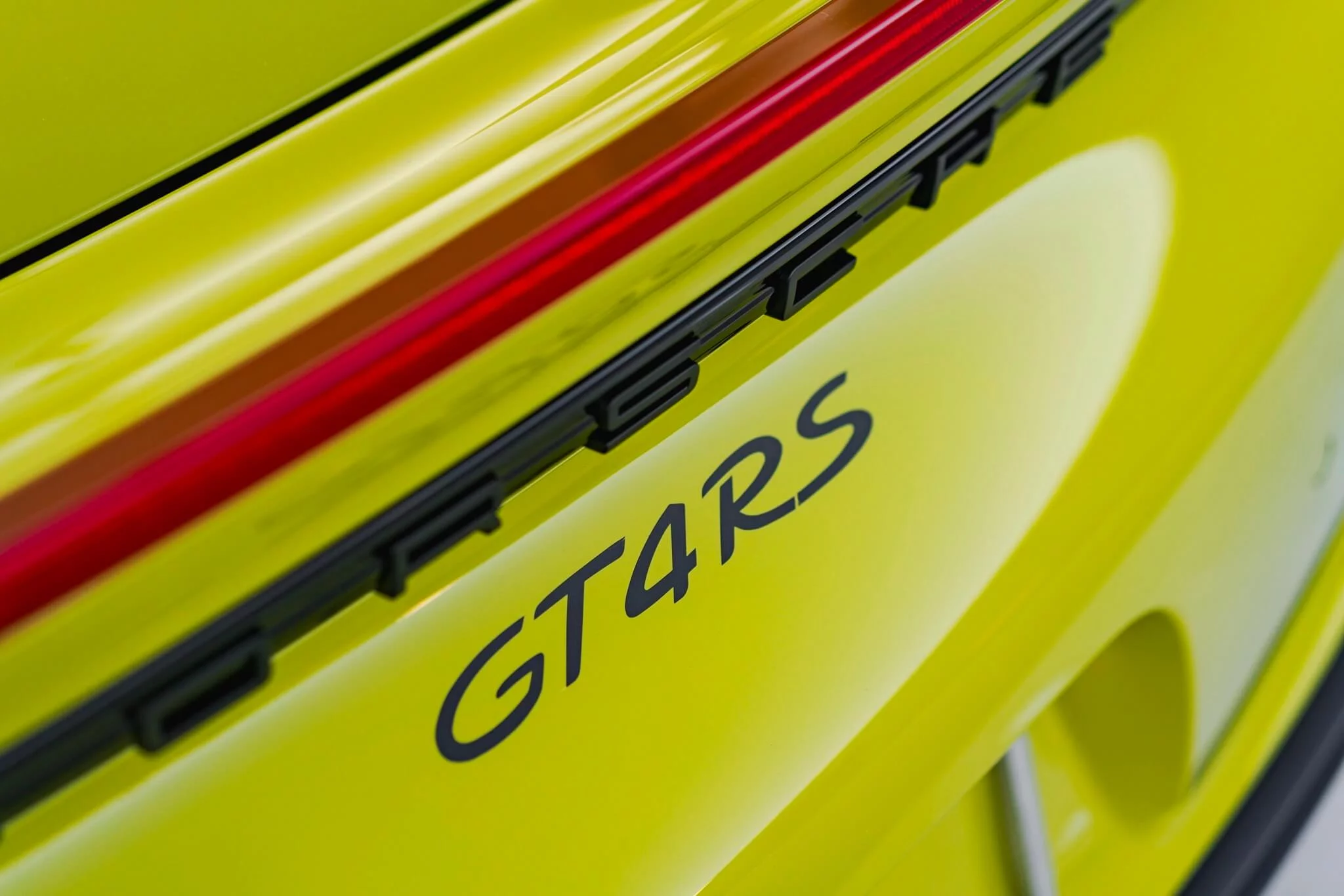 Linden Green Porsche 718 Cayman GT4 RS