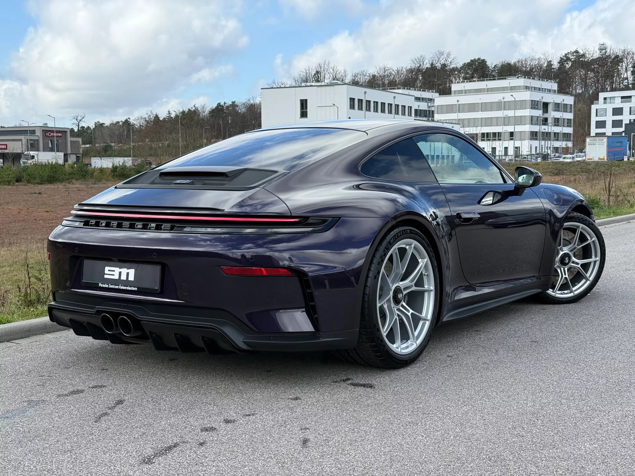 Viola Metallic Porsche 911 GT3