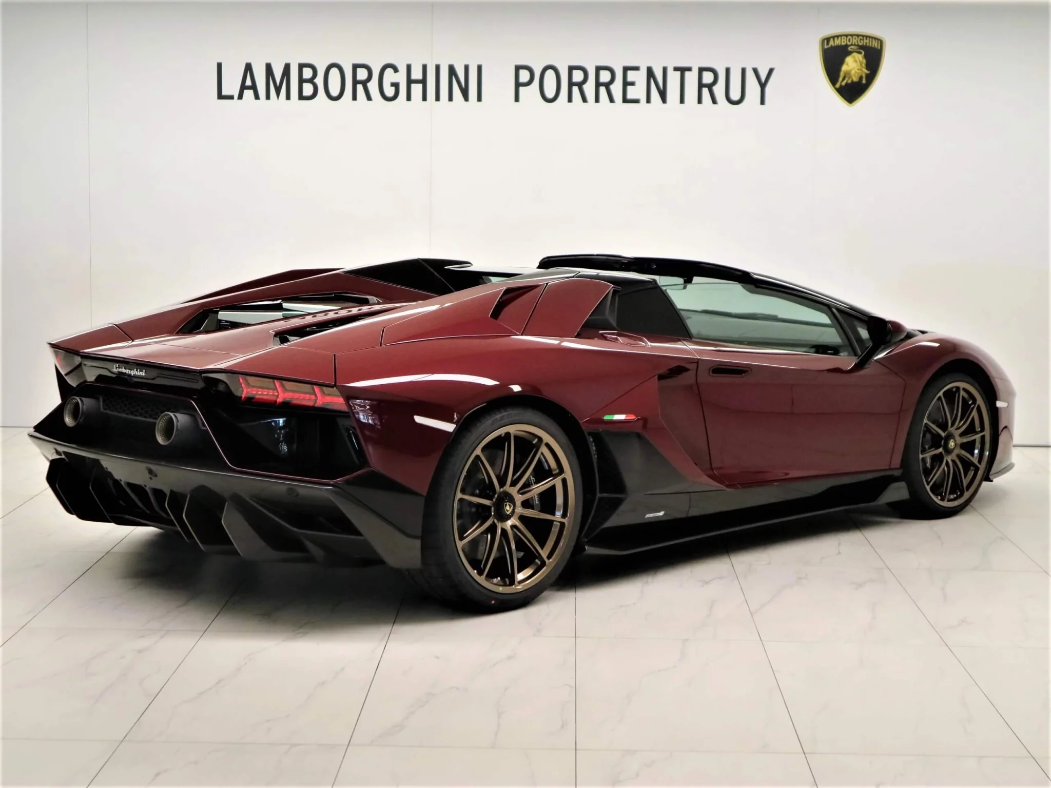 Amaranto Lamborghini Aventador