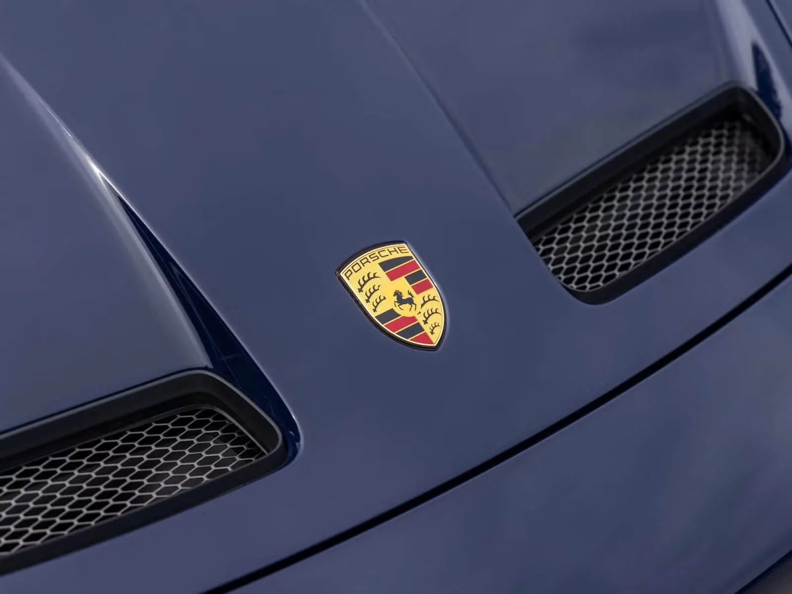 Dark Sea Blue Porsche 911 GT3