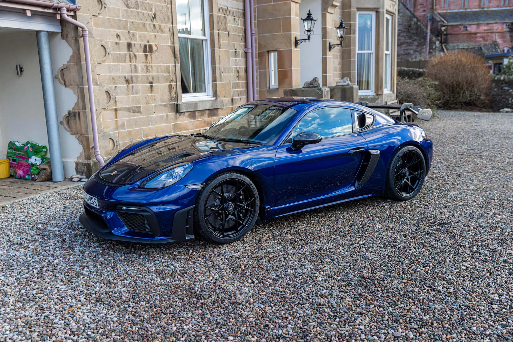 Gentian Blue Metallic Porsche 718 Cayman GT4 RS