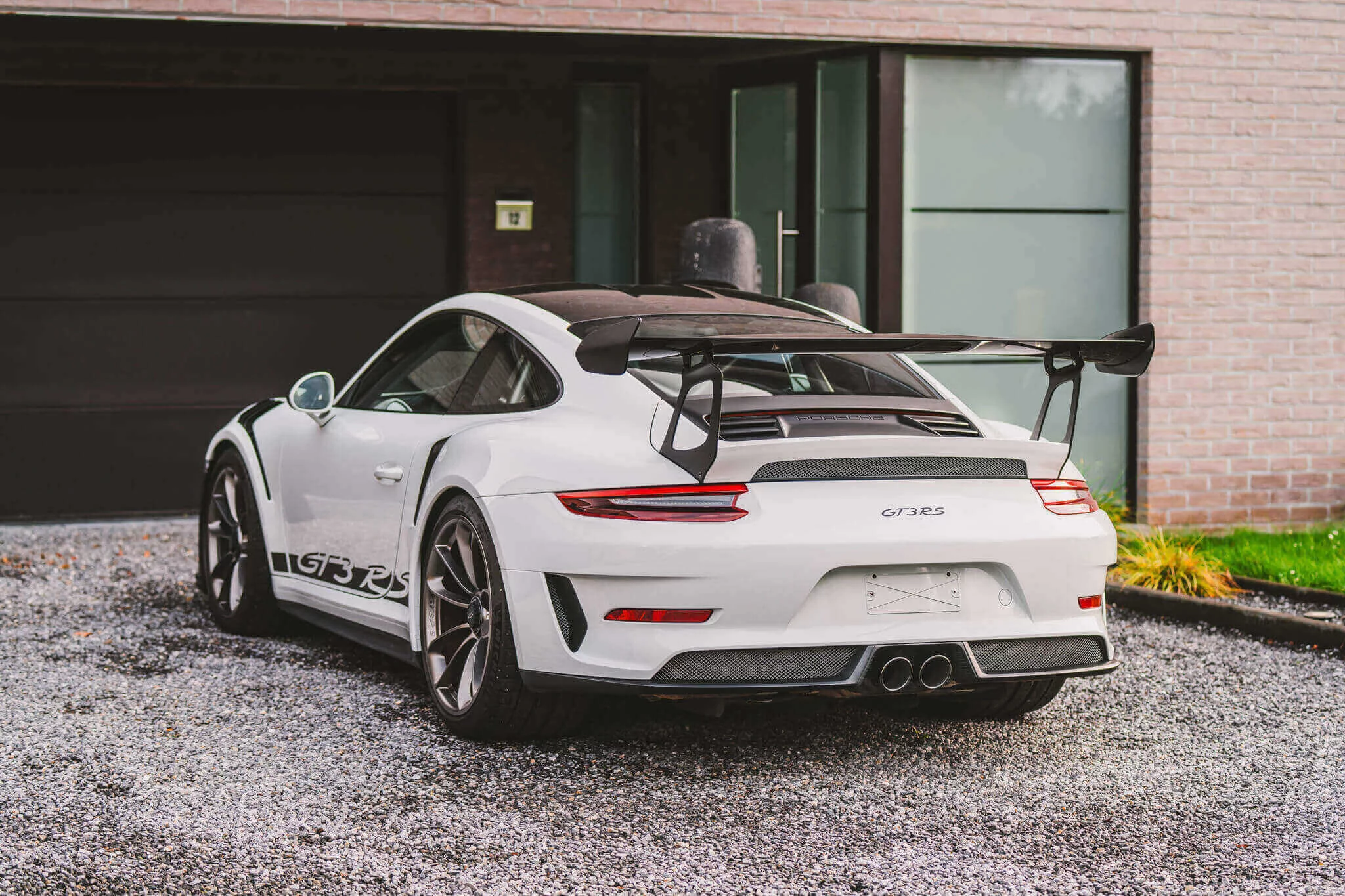 Pure White Porsche 911 GT3 RS