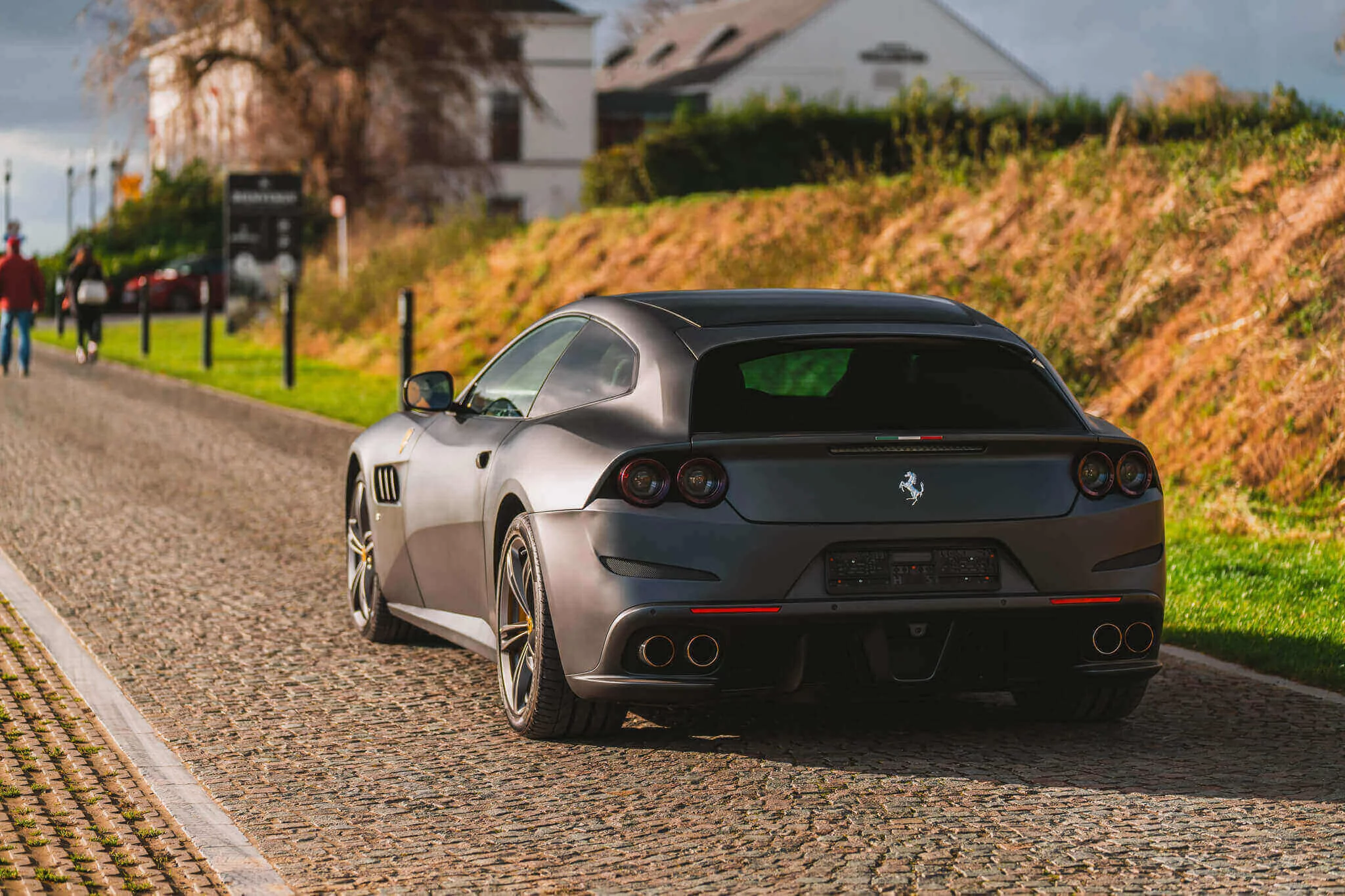 Grigio Silverstone Opaco Ferrari GTC4Lusso