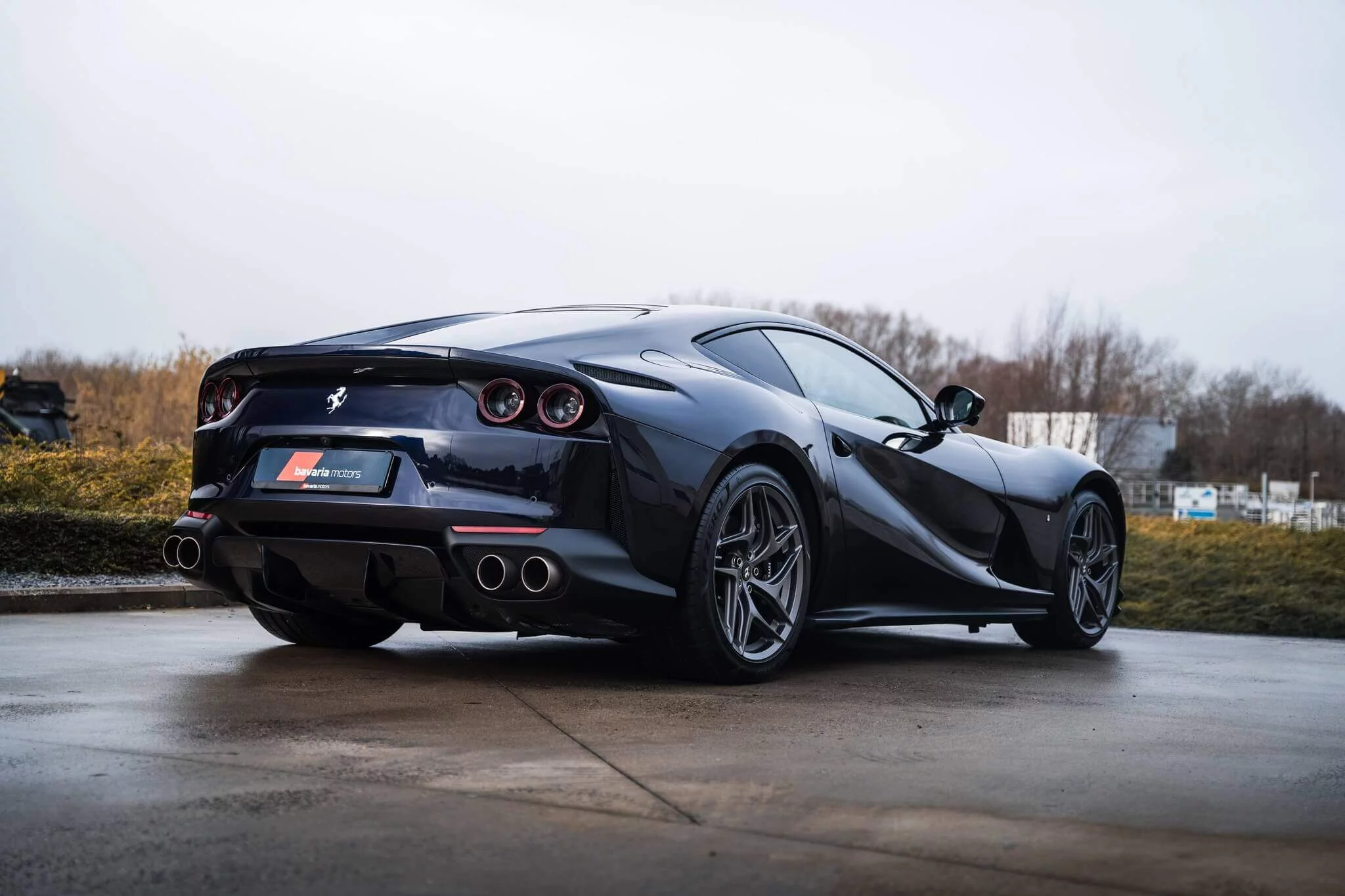 Blu America Ferrari 812