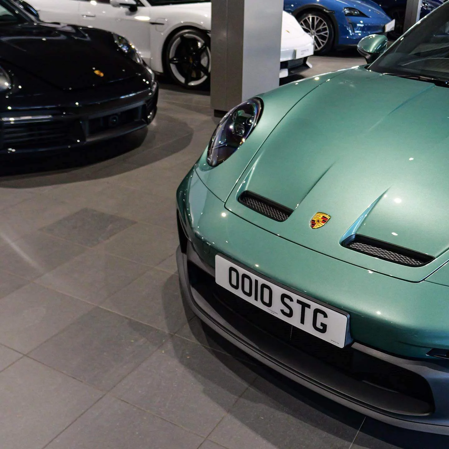 Racing Green Metallic Porsche 911 GT3
