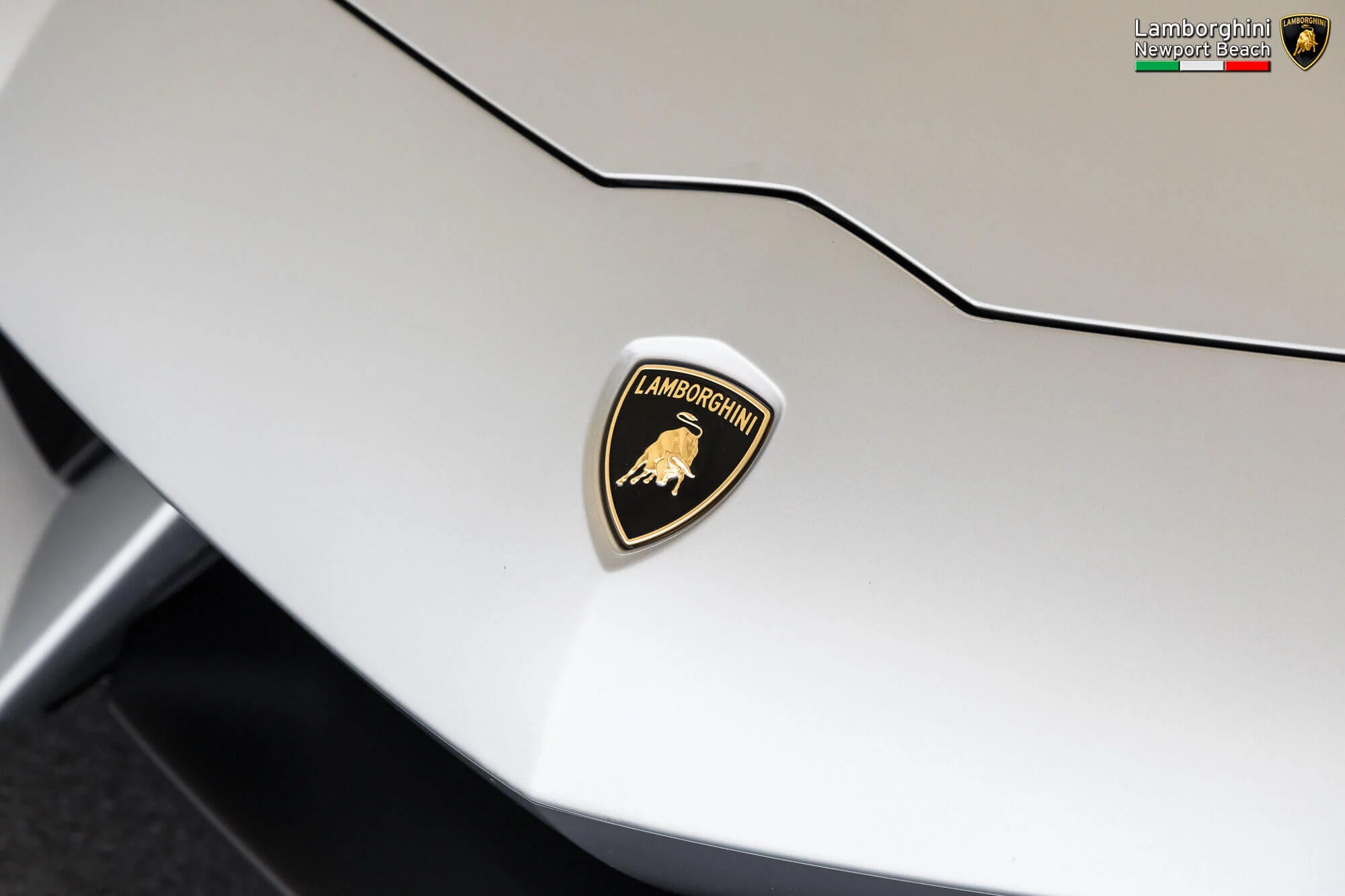 Grigio Artis Lamborghini Aventador