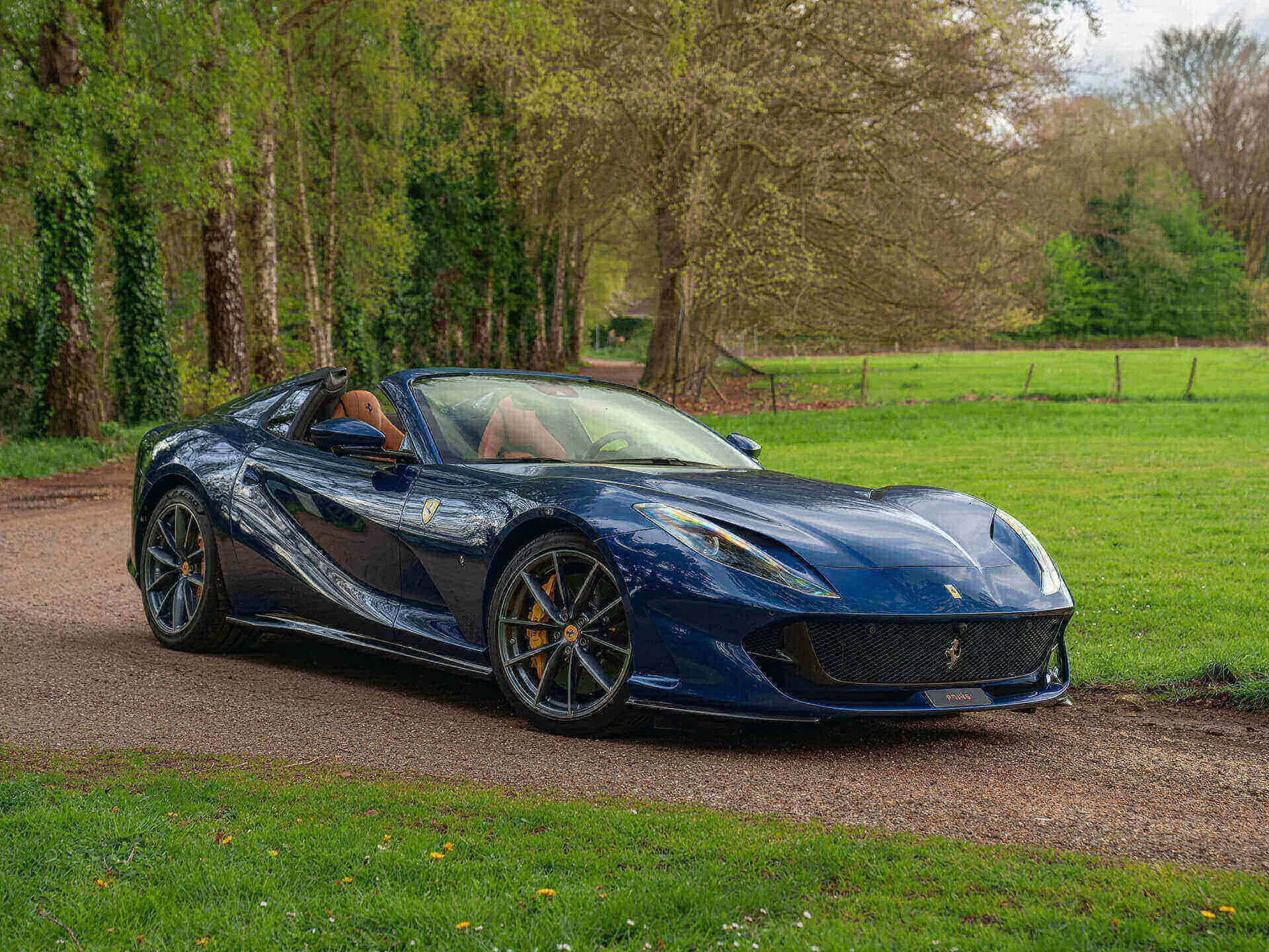 Blu Tour de France 70 Ferrari 812
