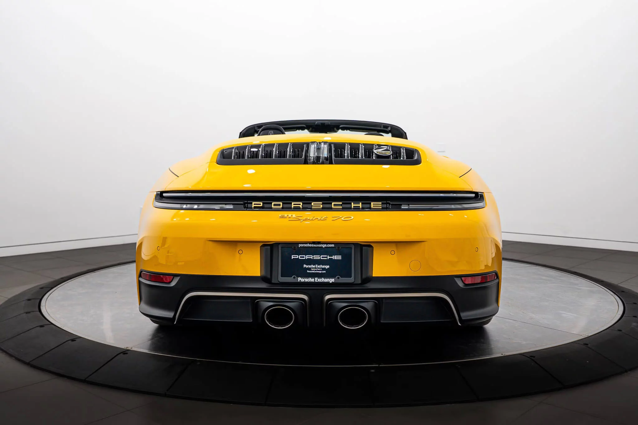 Atacama Yellow Porsche 911 Spirit 70