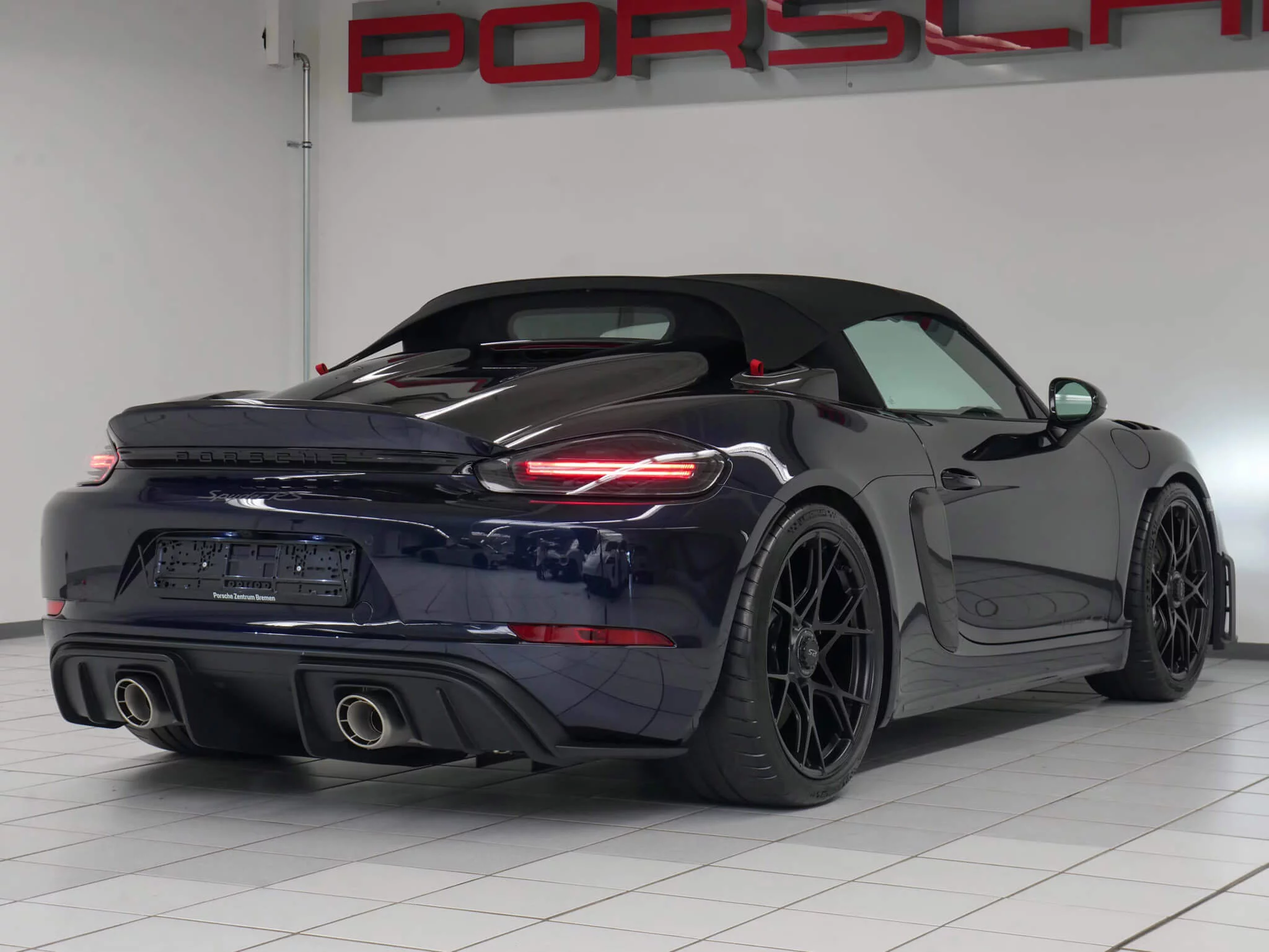 Night Blue Metallic Porsche 718 Spyder RS