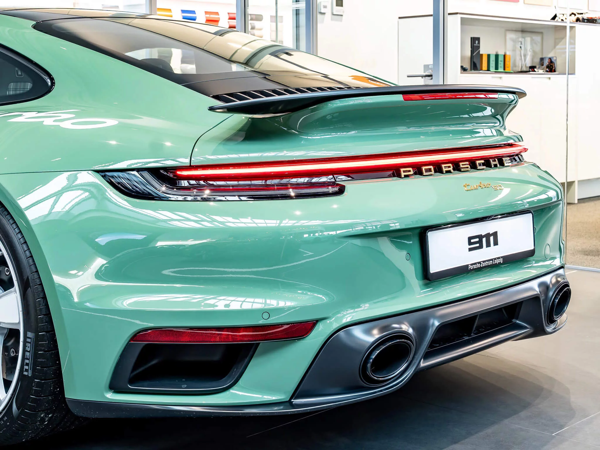 Auratium Green Porsche 911 Turbo
