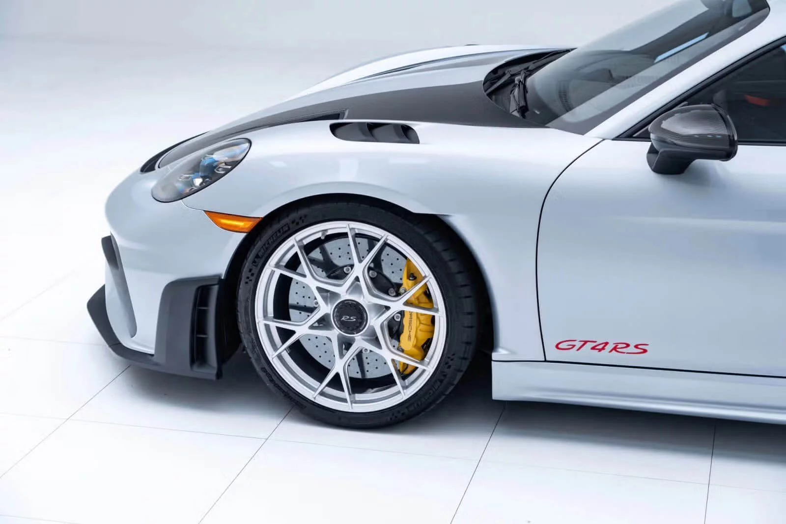 Dolomite Silver Metallic Porsche 718 Cayman GT4 RS
