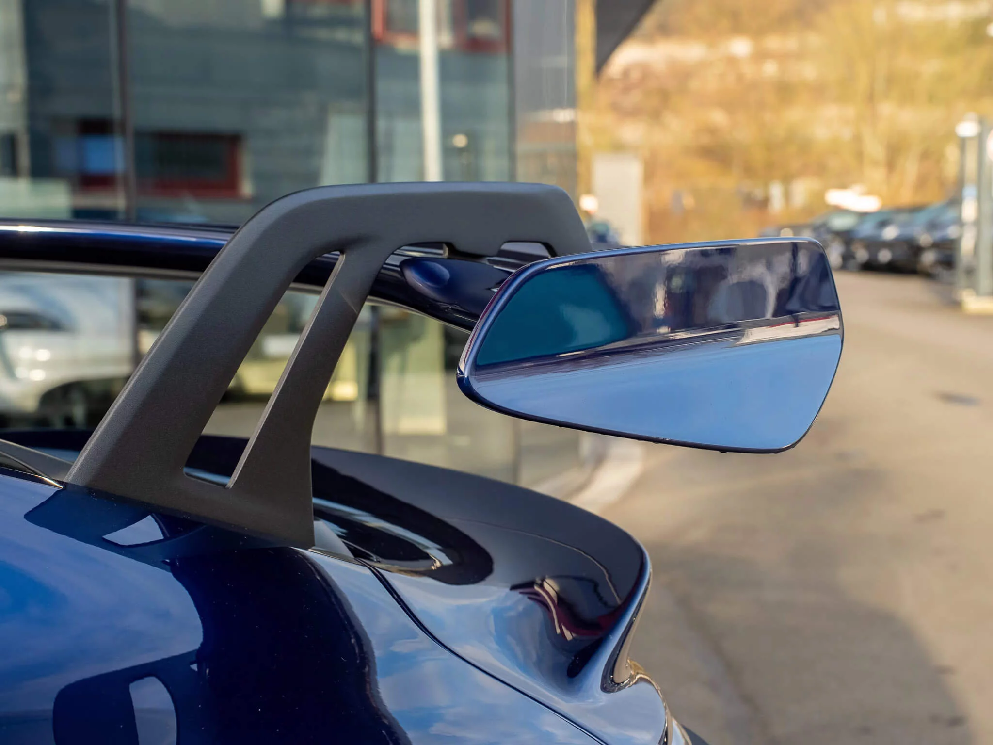 Gentian Blue Metallic Porsche 911 GT3