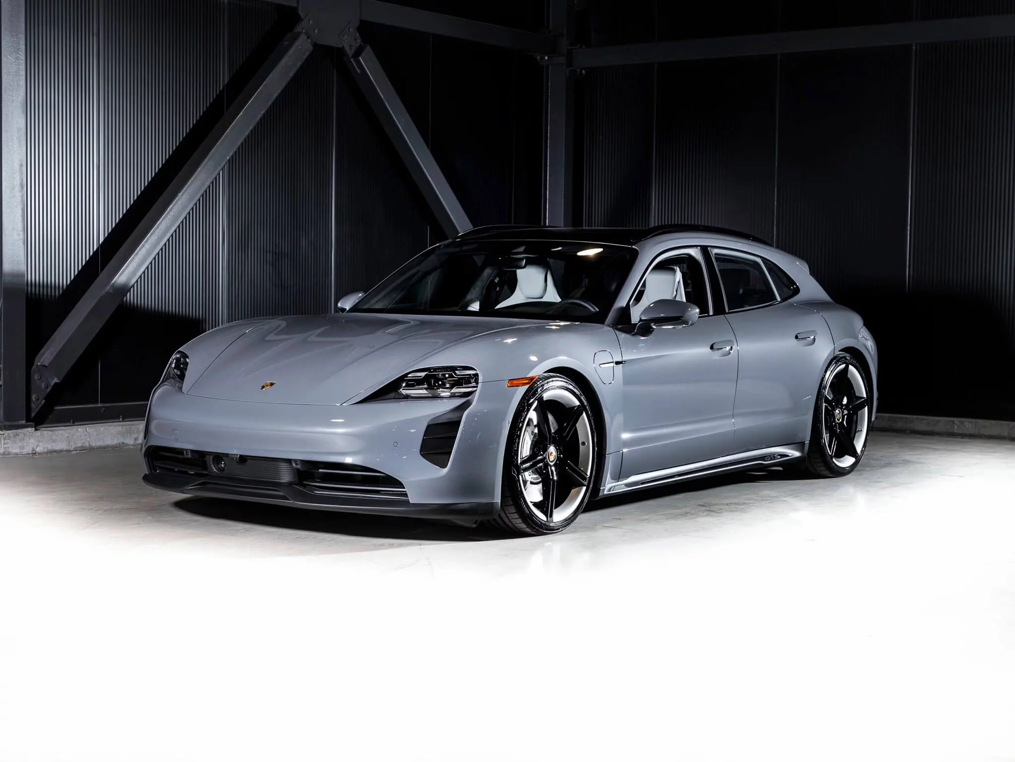 Grigio Telesto Porsche Taycan