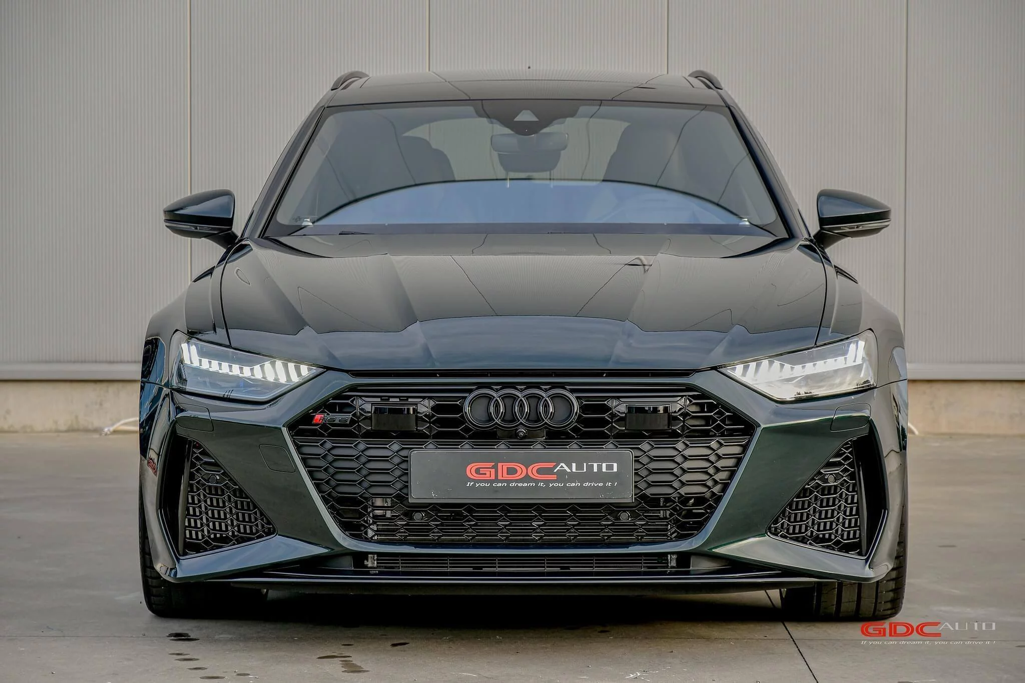 Deep Green Audi RS6 Avant