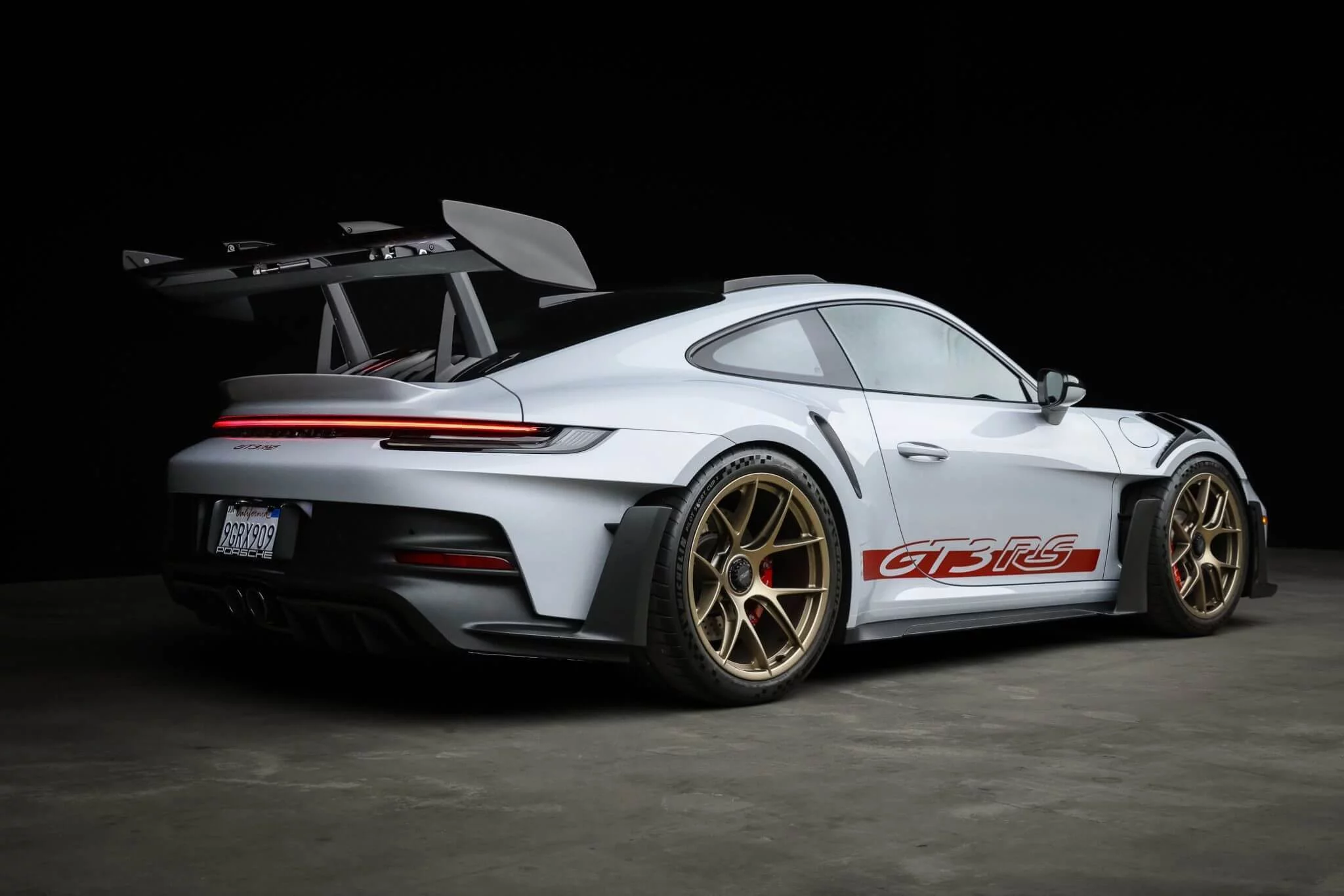Ice Grey Metallic Porsche 911 GT3 RS