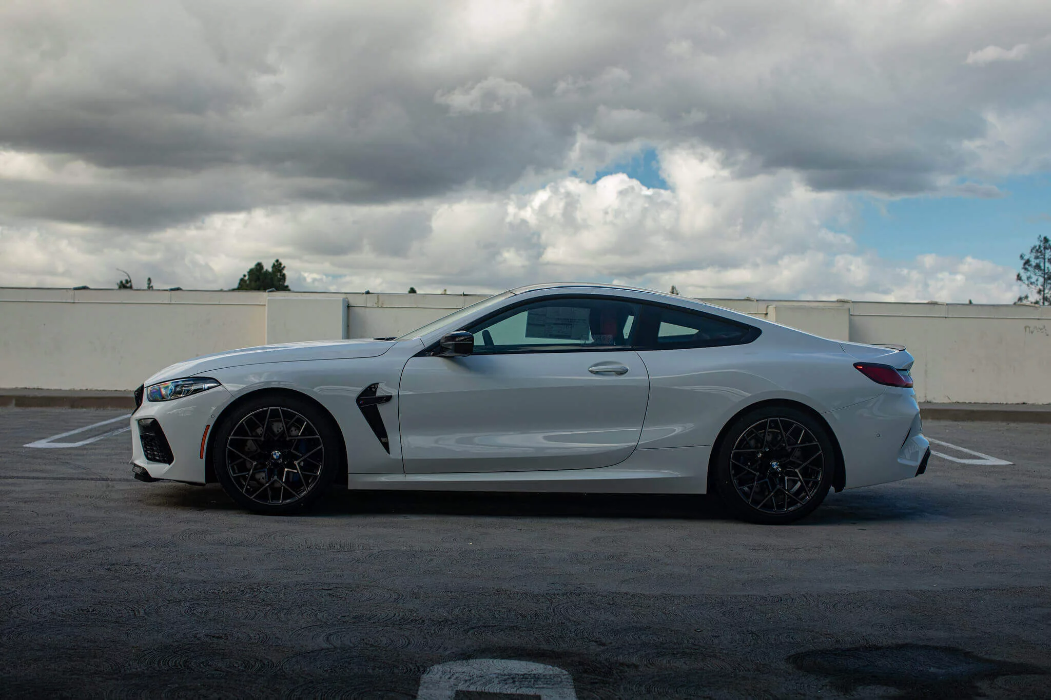 Alpine White III BMW M8