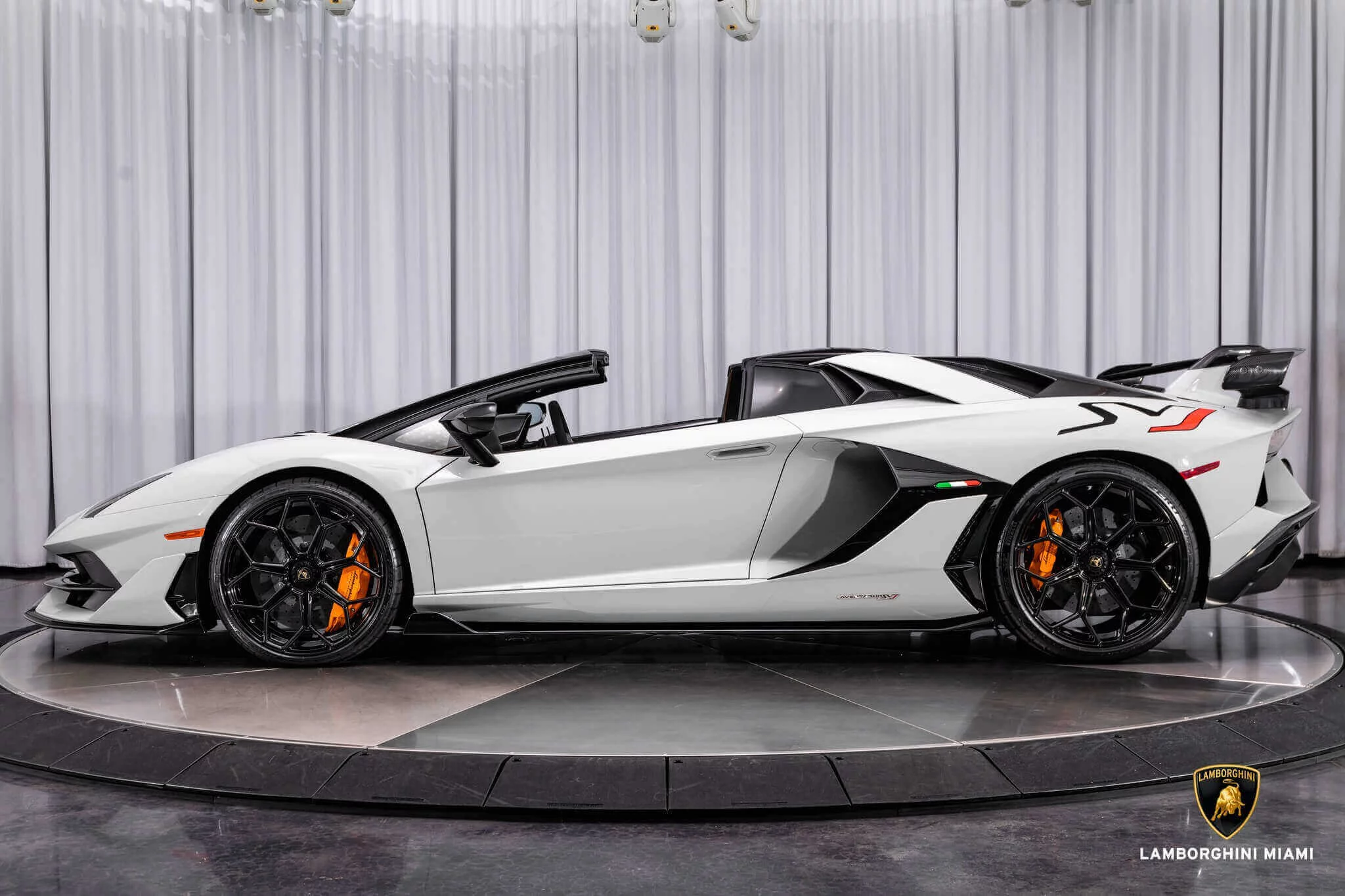 Grigio Hati Lamborghini Aventador