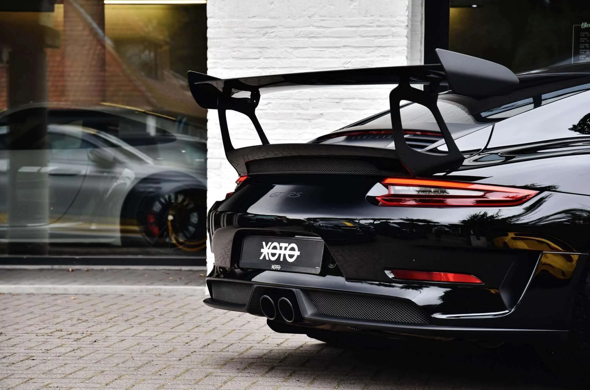 Black Porsche 911 GT3 RS