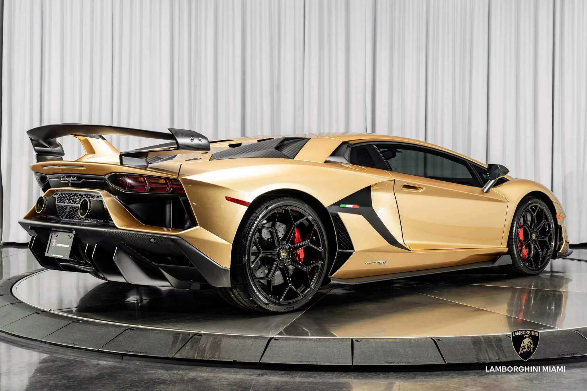Oro Mafdet Lamborghini Aventador