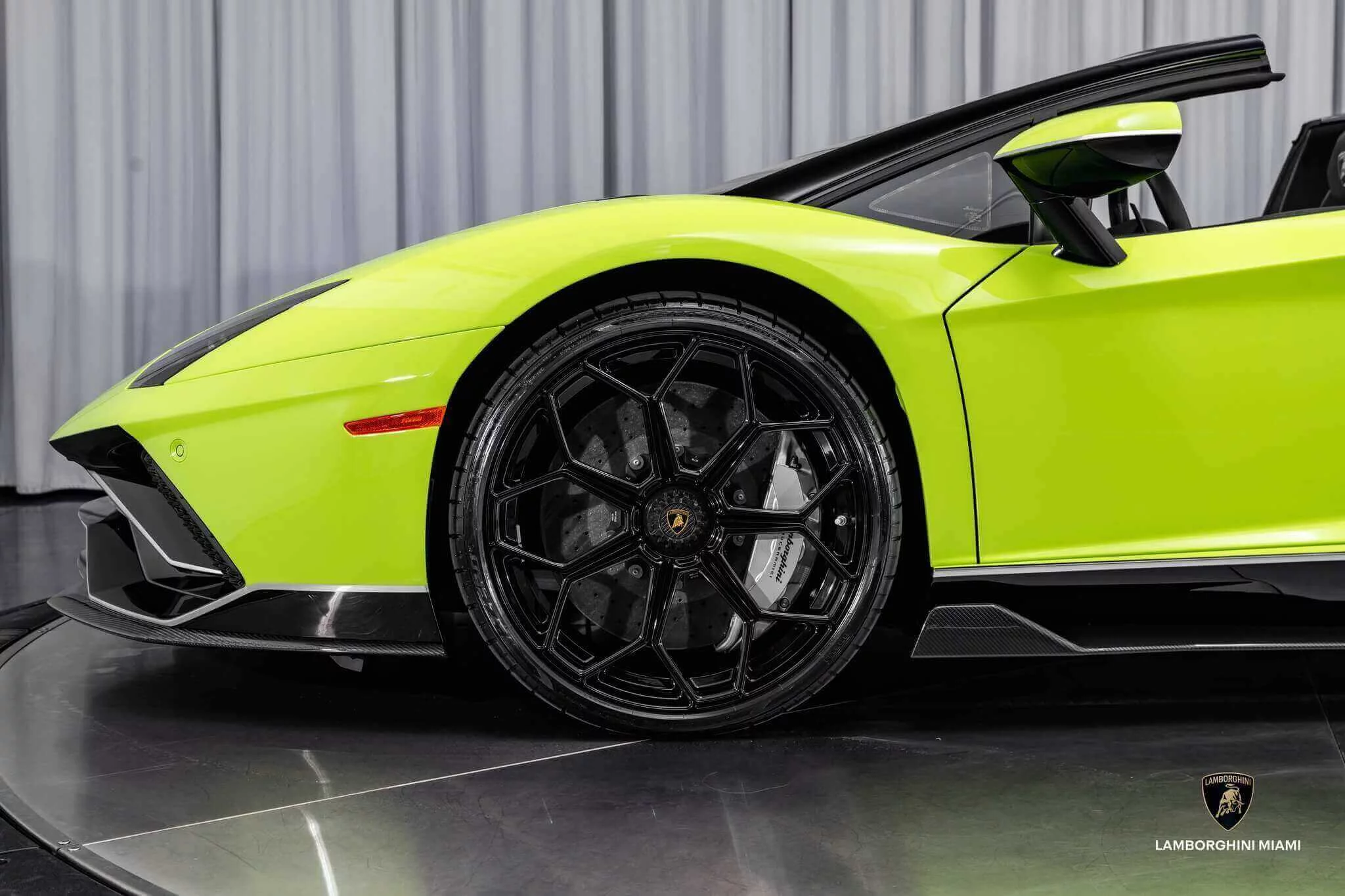 Verde Scandal Lamborghini Aventador