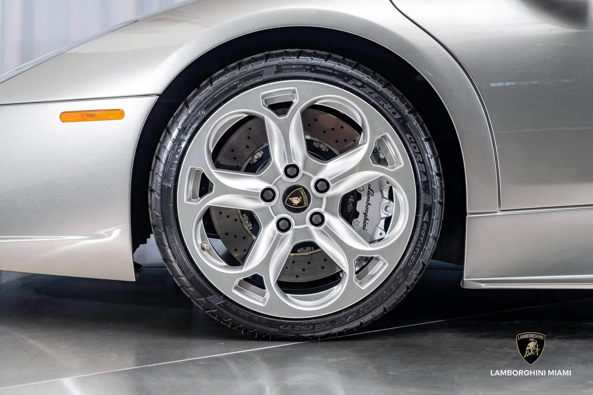 Grigio Antares Lamborghini Murciélago