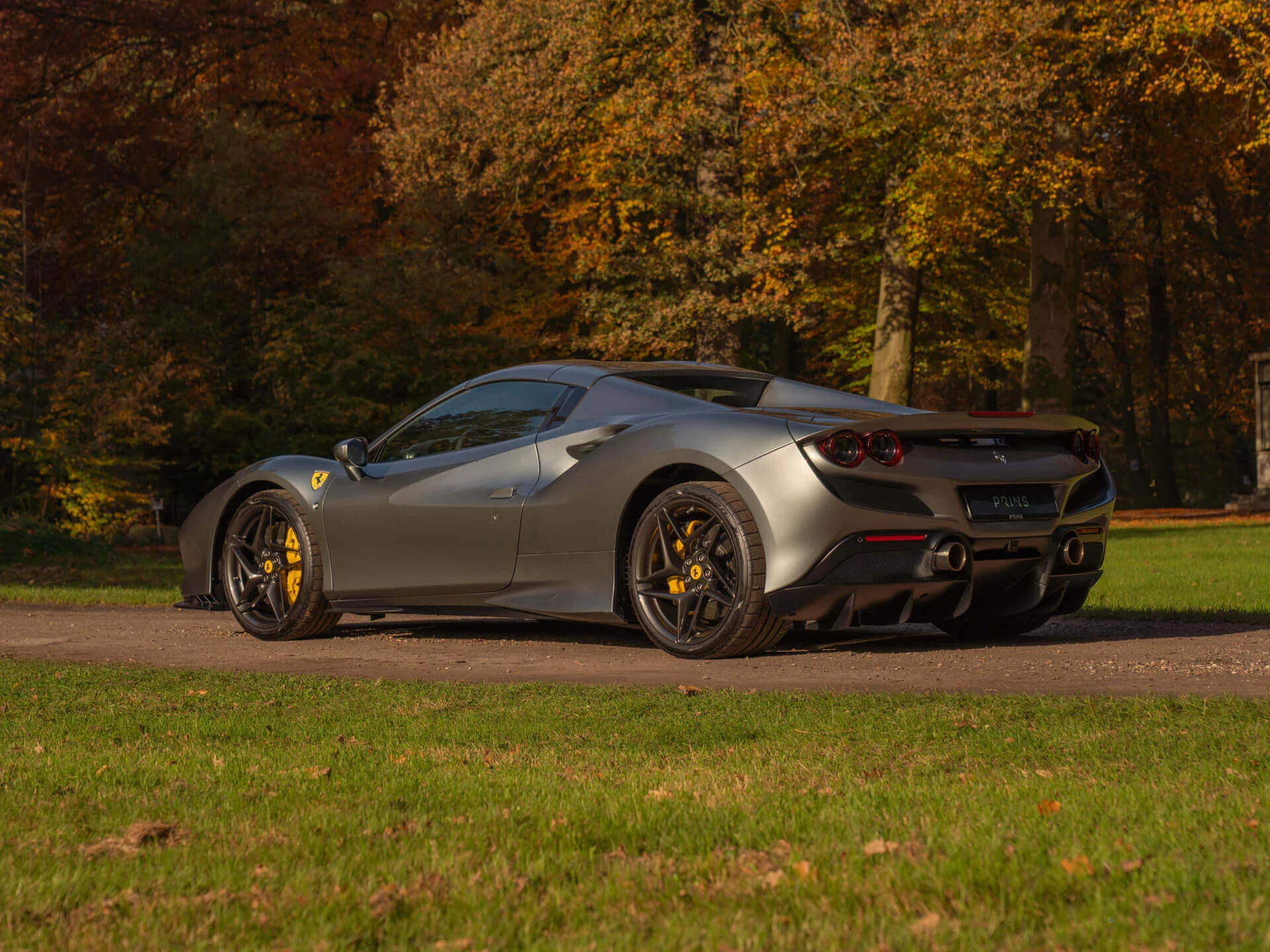 Grigio Coburn Ferrari F8