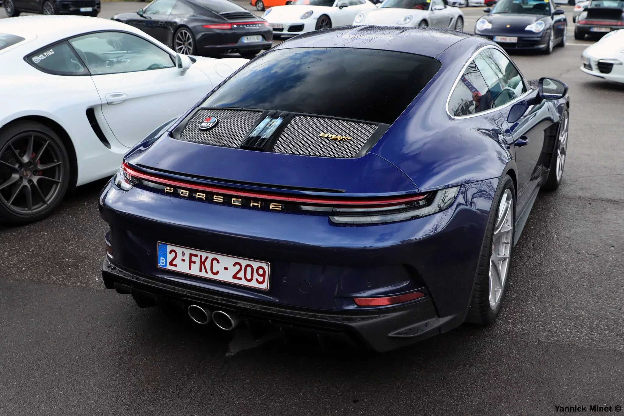 Gentian Blue Metallic Porsche 911 S/T