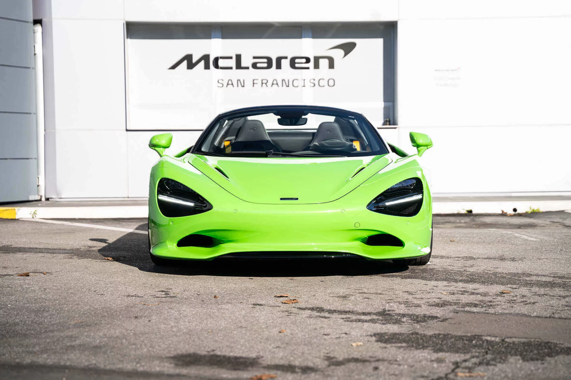 Mantis Green McLaren 750S