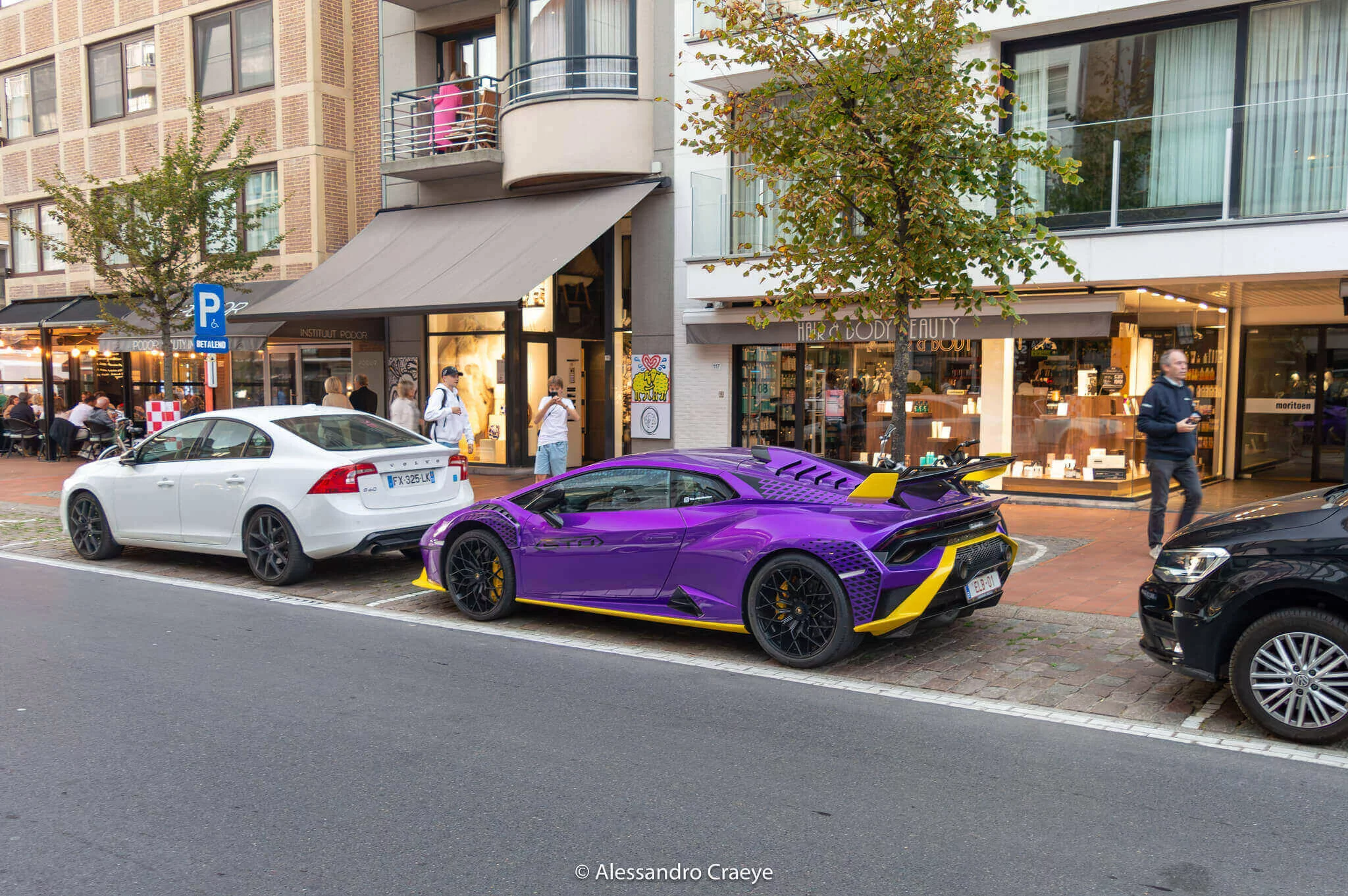 Viola Pasifae Lamborghini Huracán