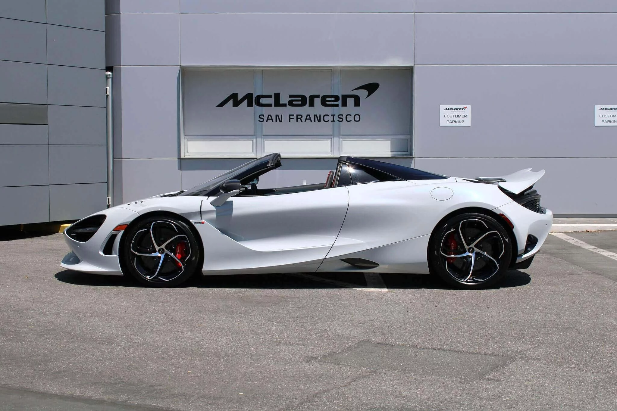 Cirrus Grey McLaren 750S