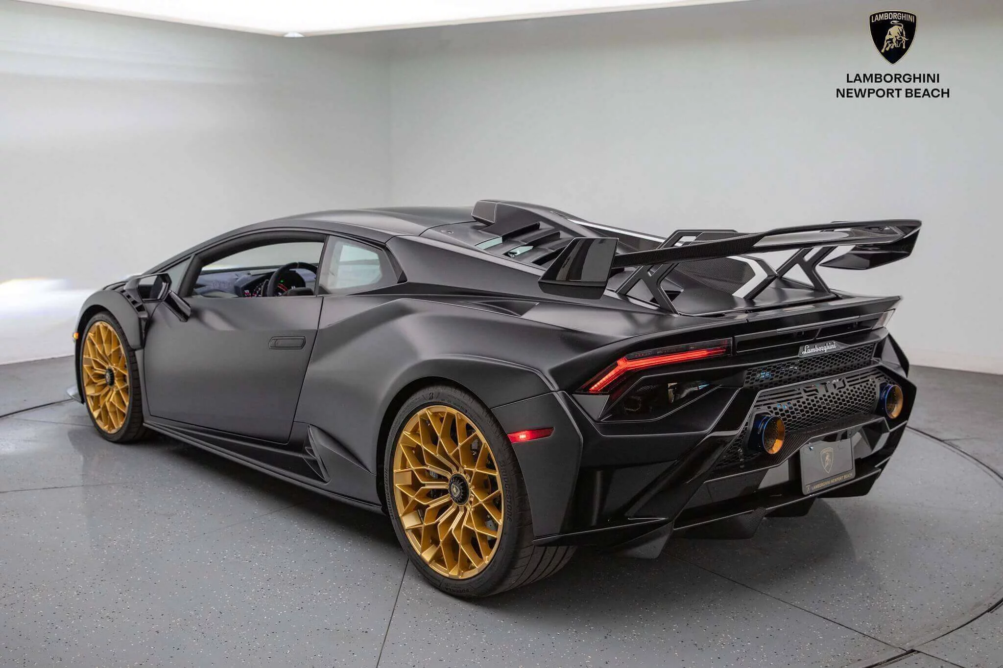Nero Nemesis Lamborghini Huracán