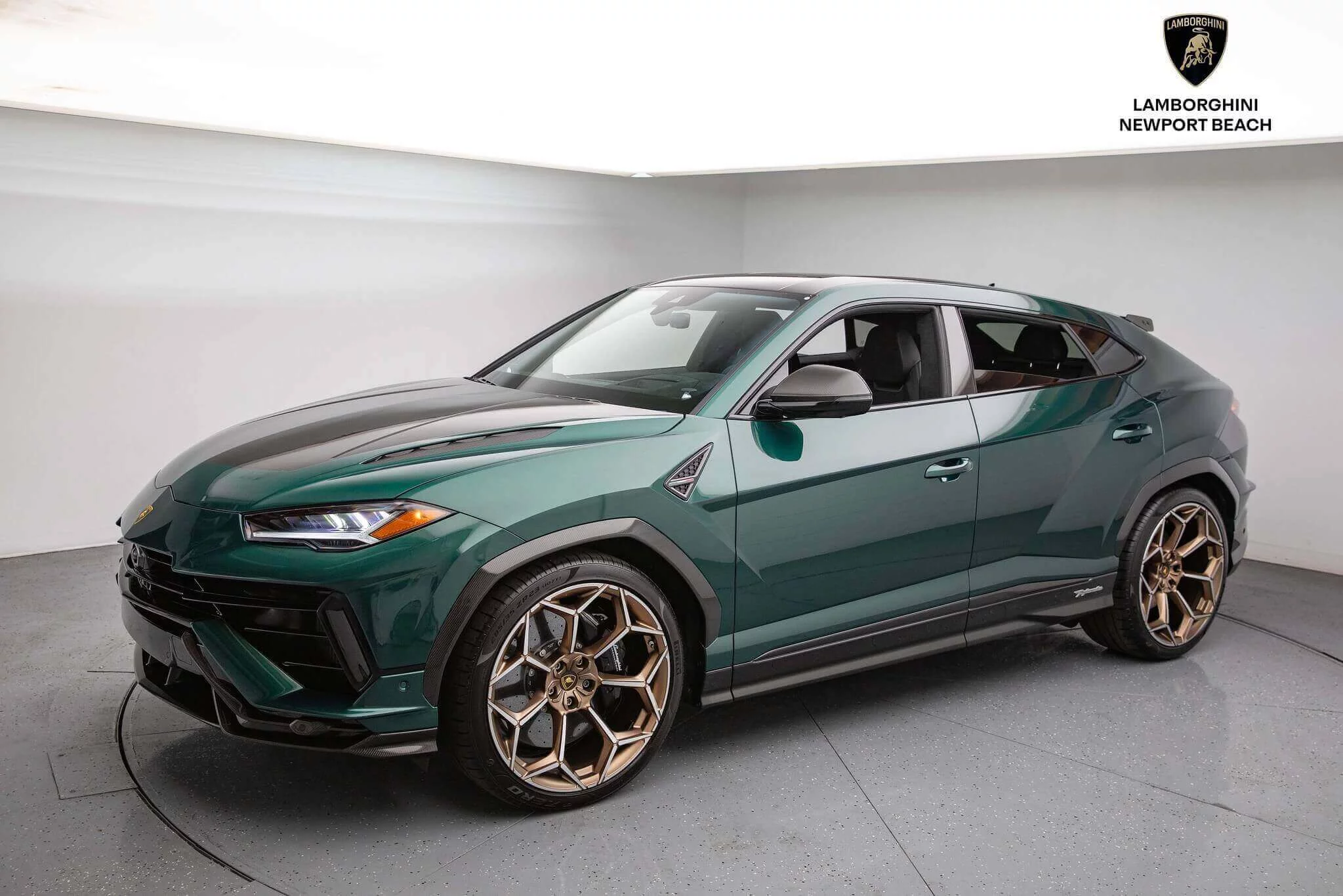 Verde Hydra Lamborghini Urus