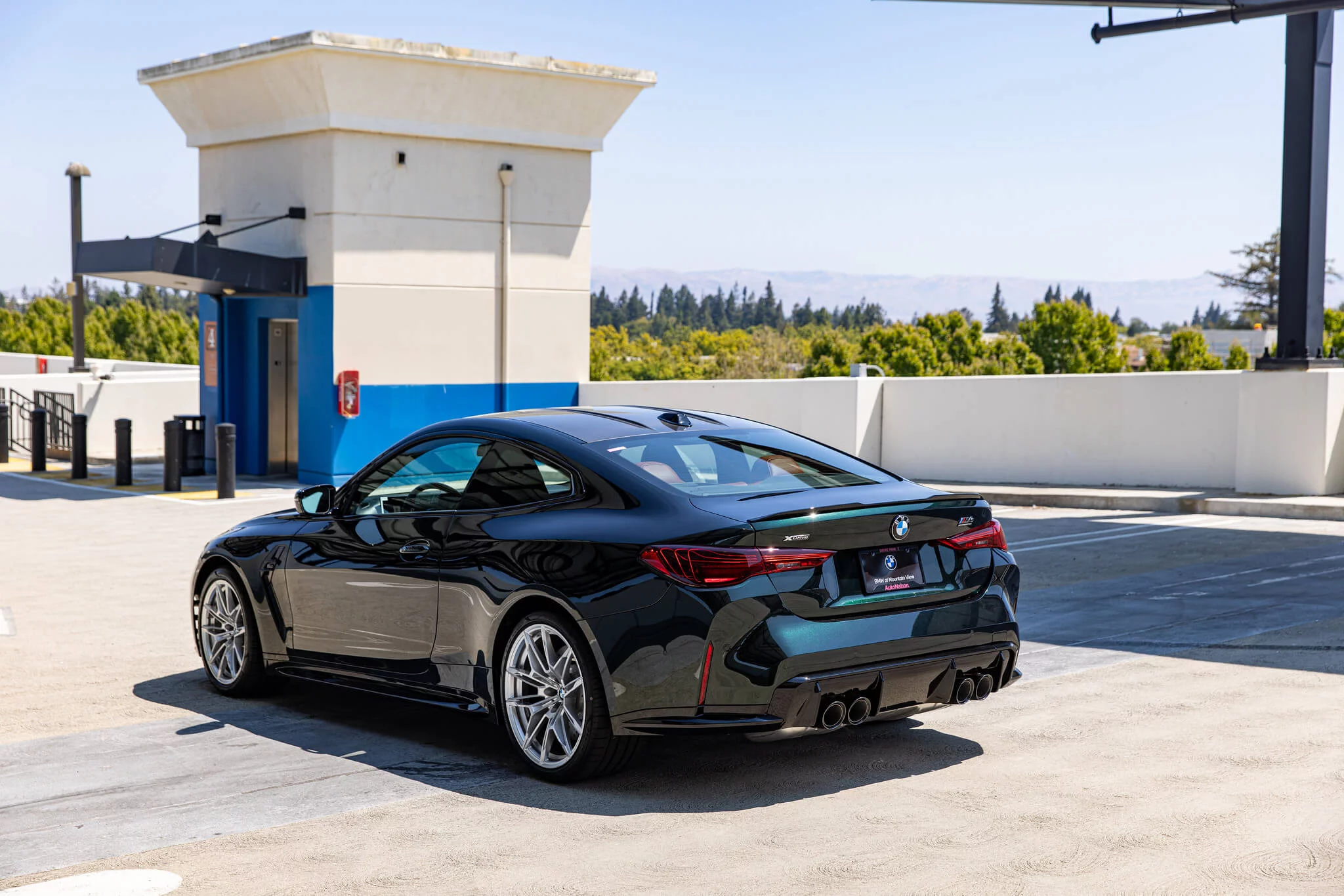 Dark Emerald BMW M4