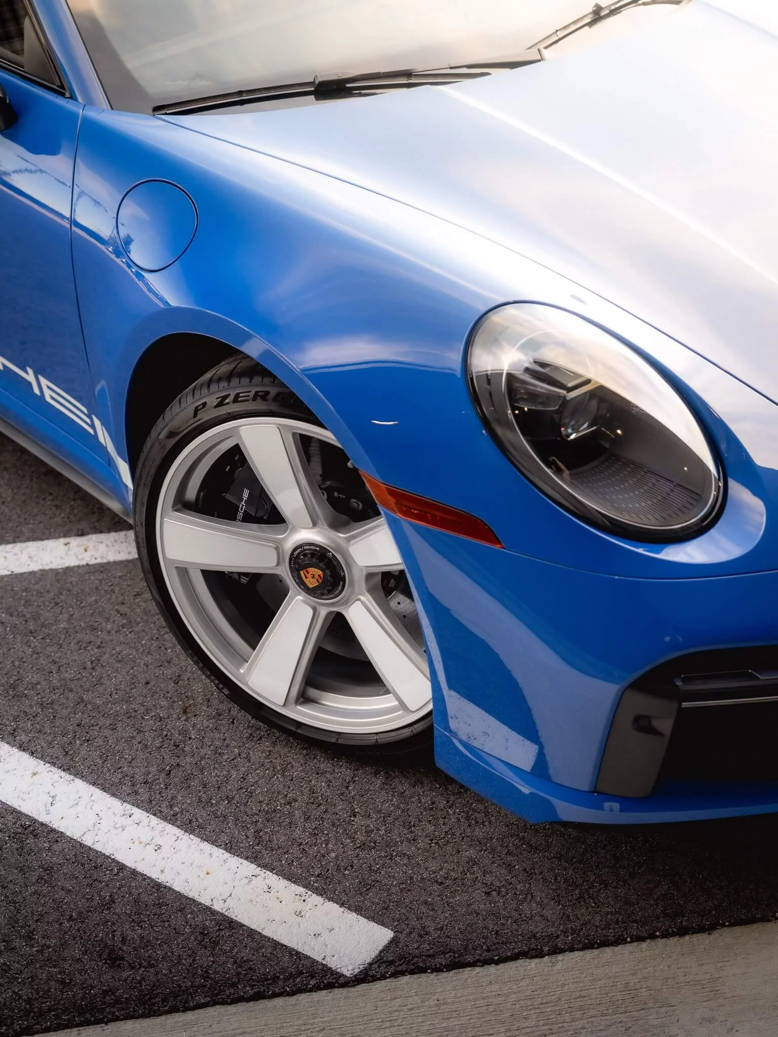 Club Blue Porsche 911 Turbo