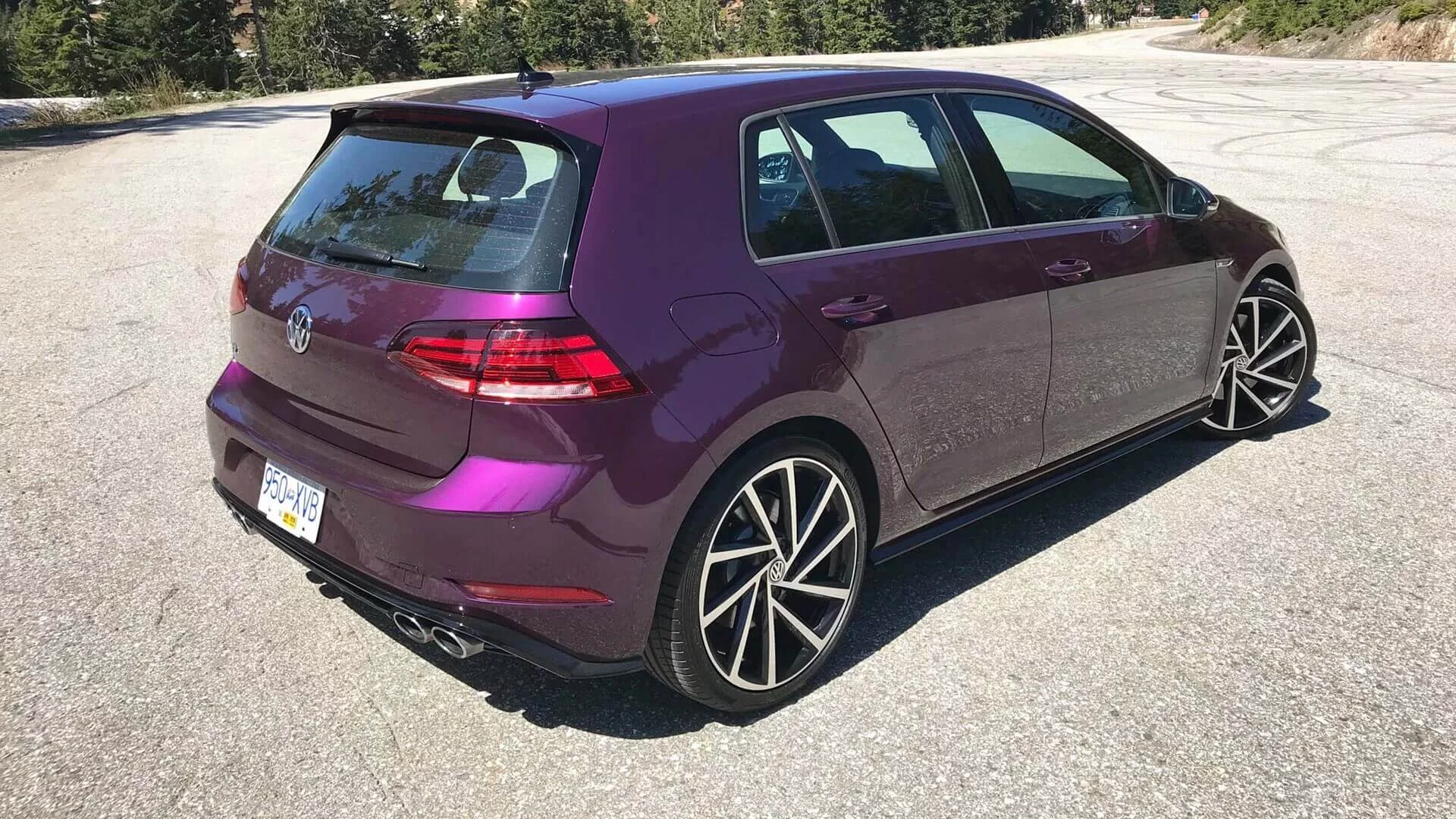 Violet Touch Pearl Volkswagen Golf