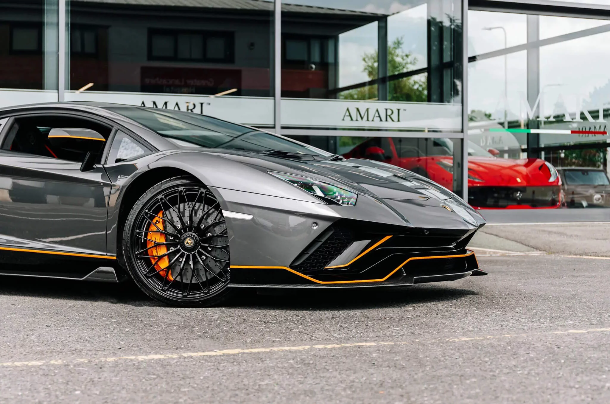 Grigio Keres Lamborghini Aventador
