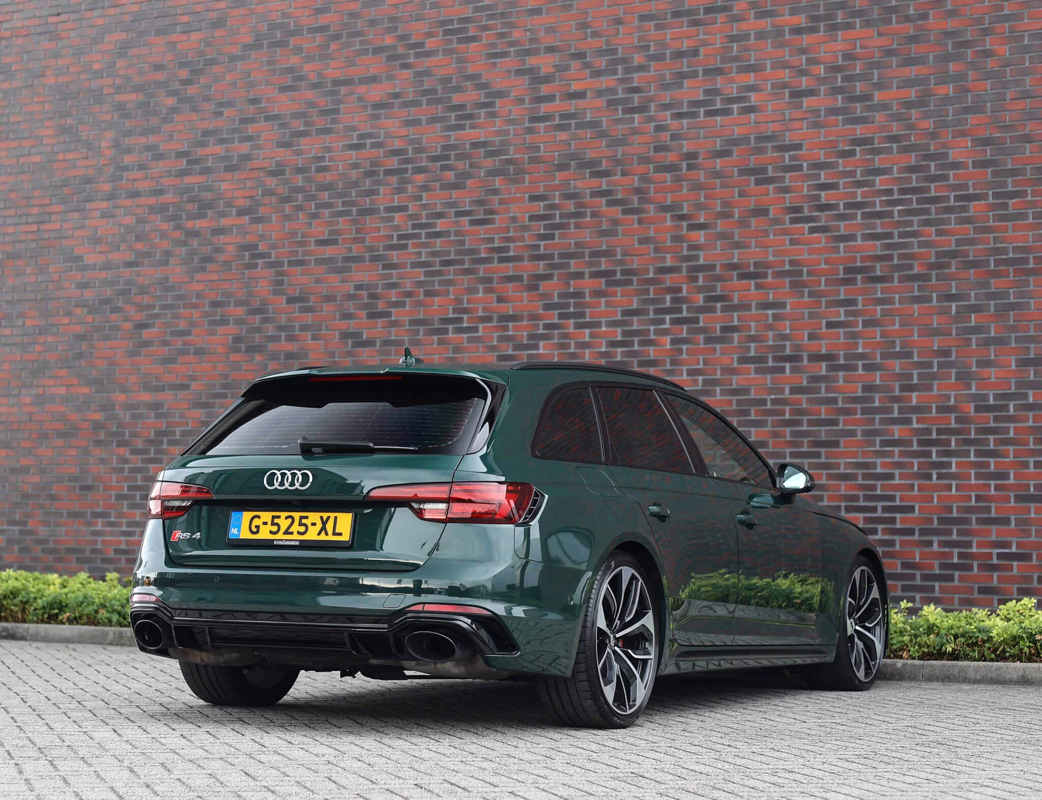 Goodwood Green Audi RS4 Avant