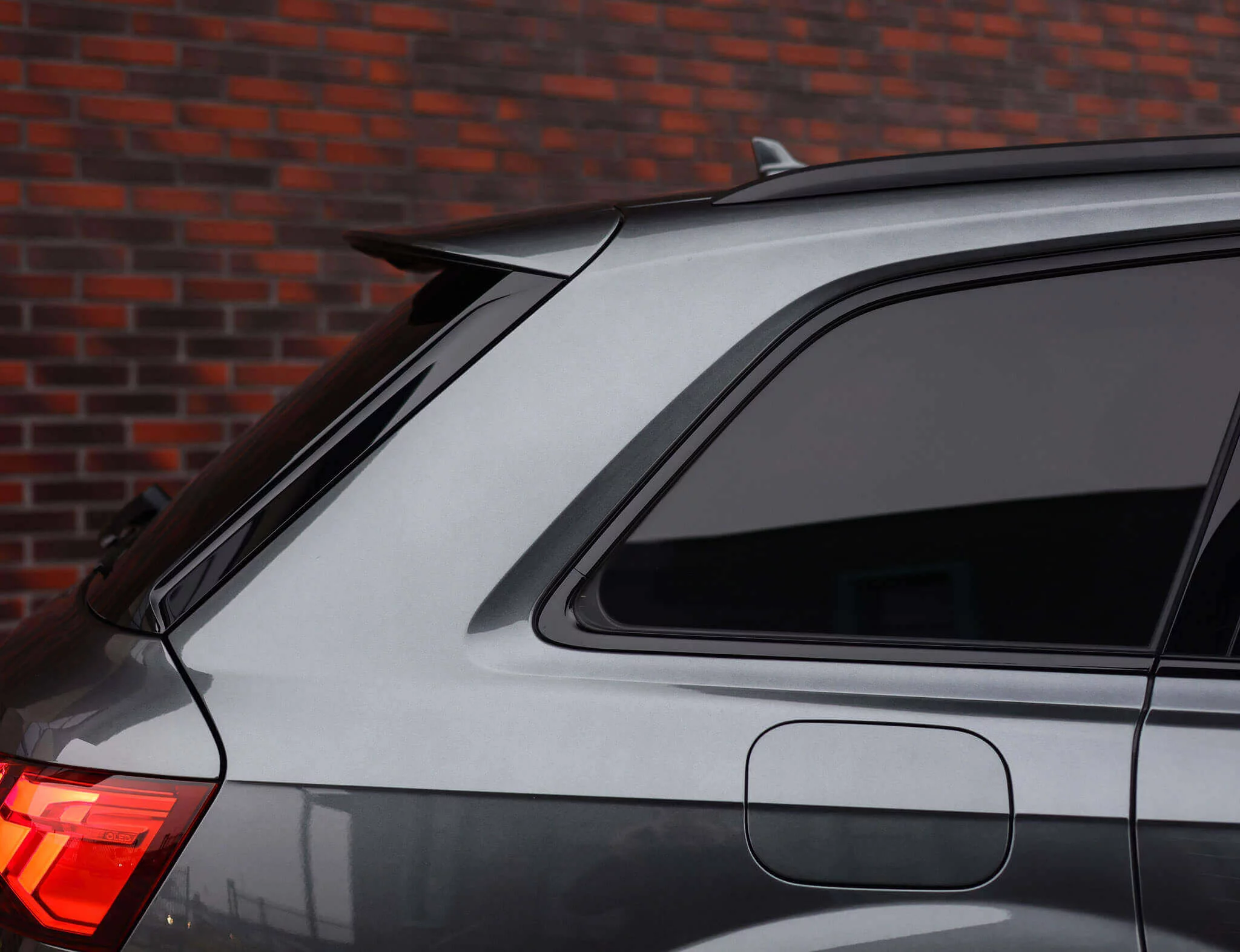 Daytona Grey Audi Q7