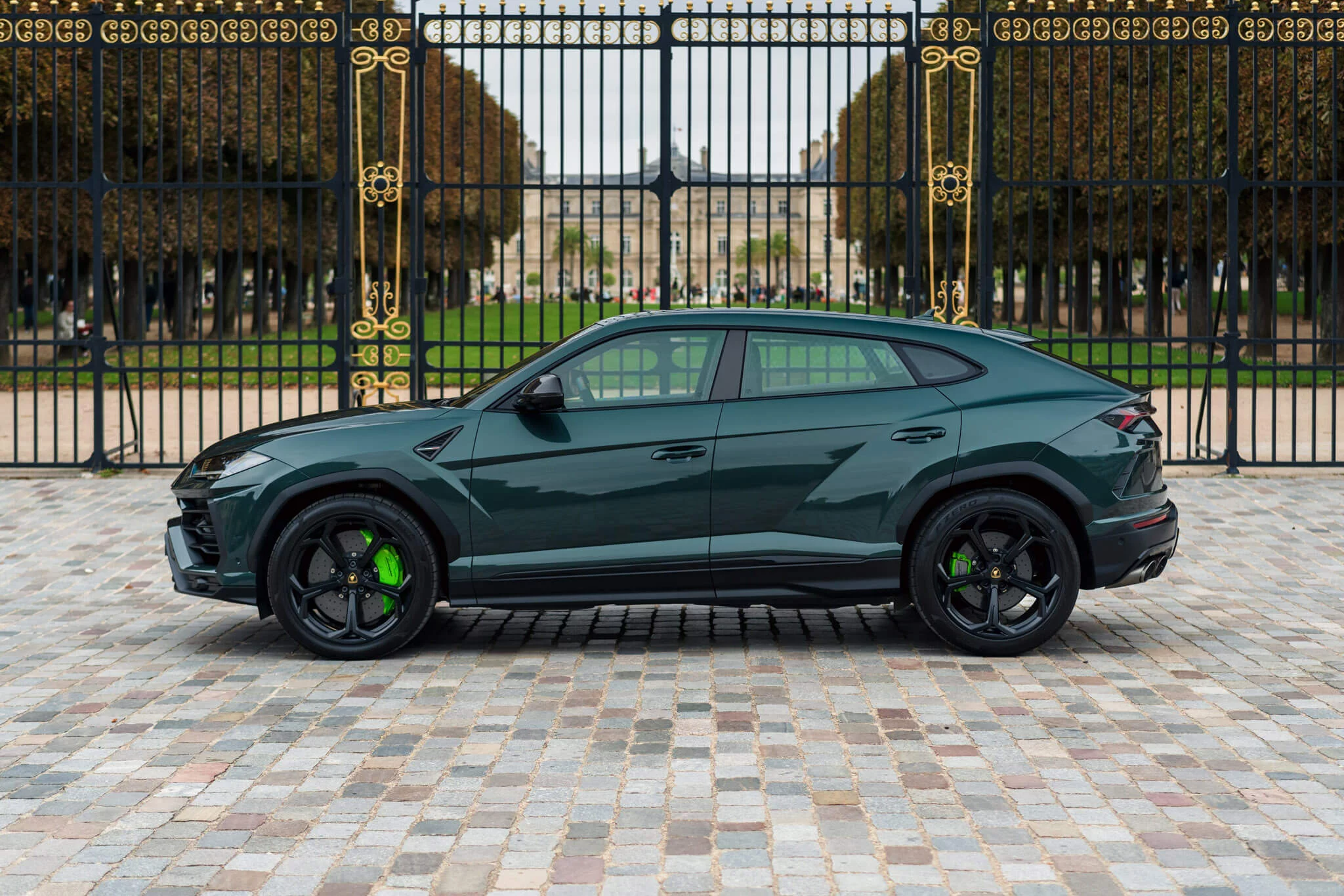 Verde Lares Lamborghini Urus