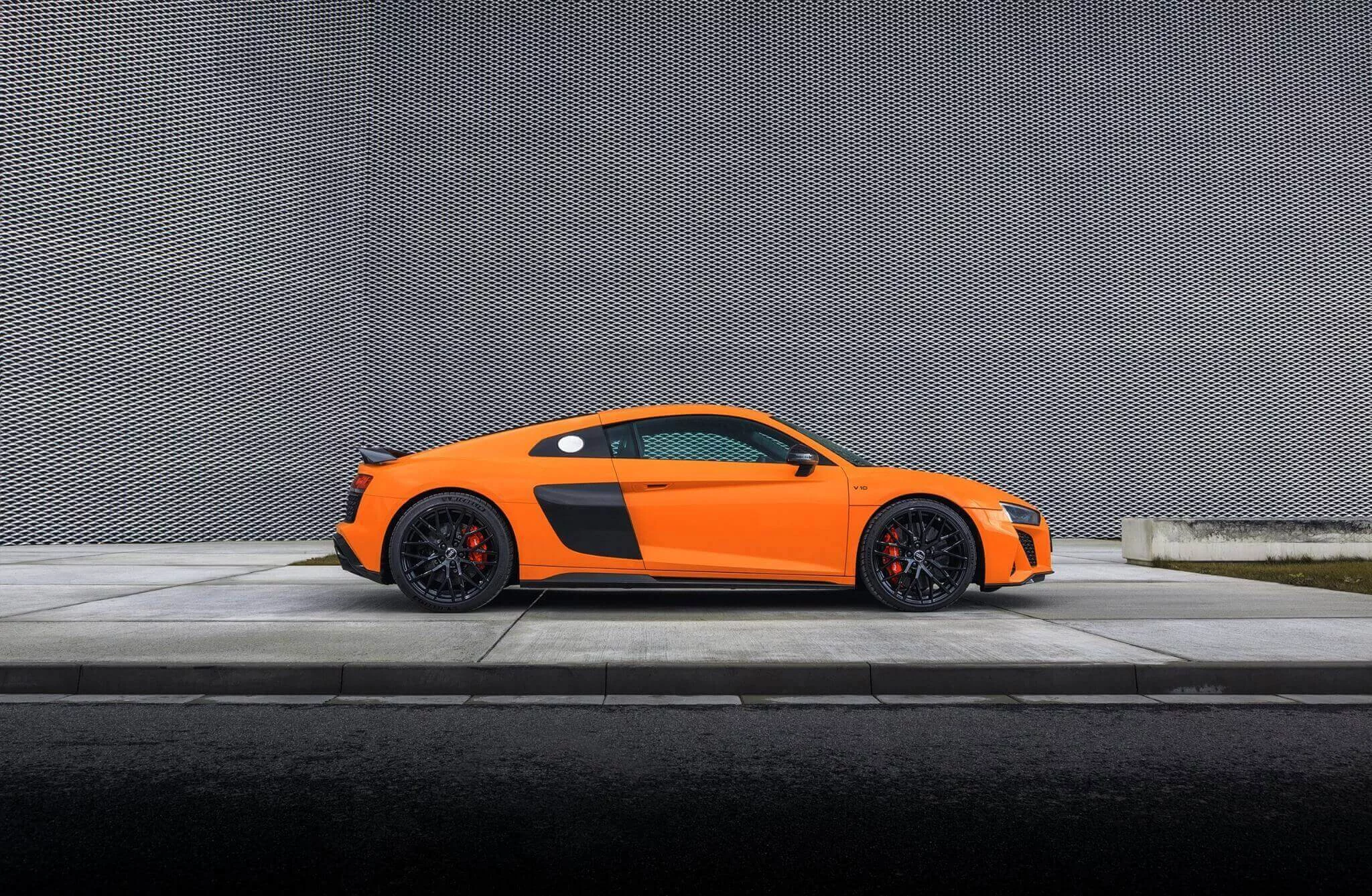 Glut Orange Audi R8