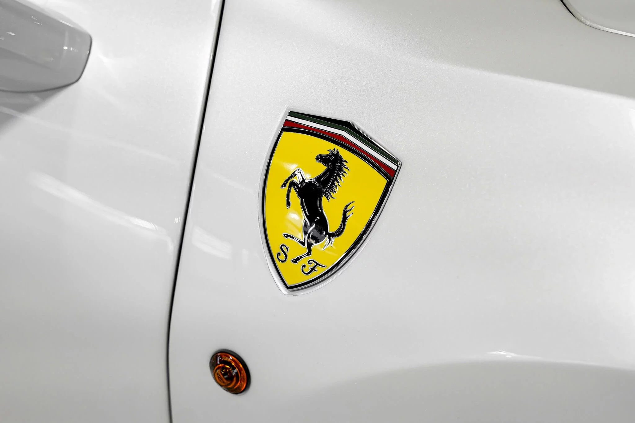 Bianco Sanae Ferrari 488